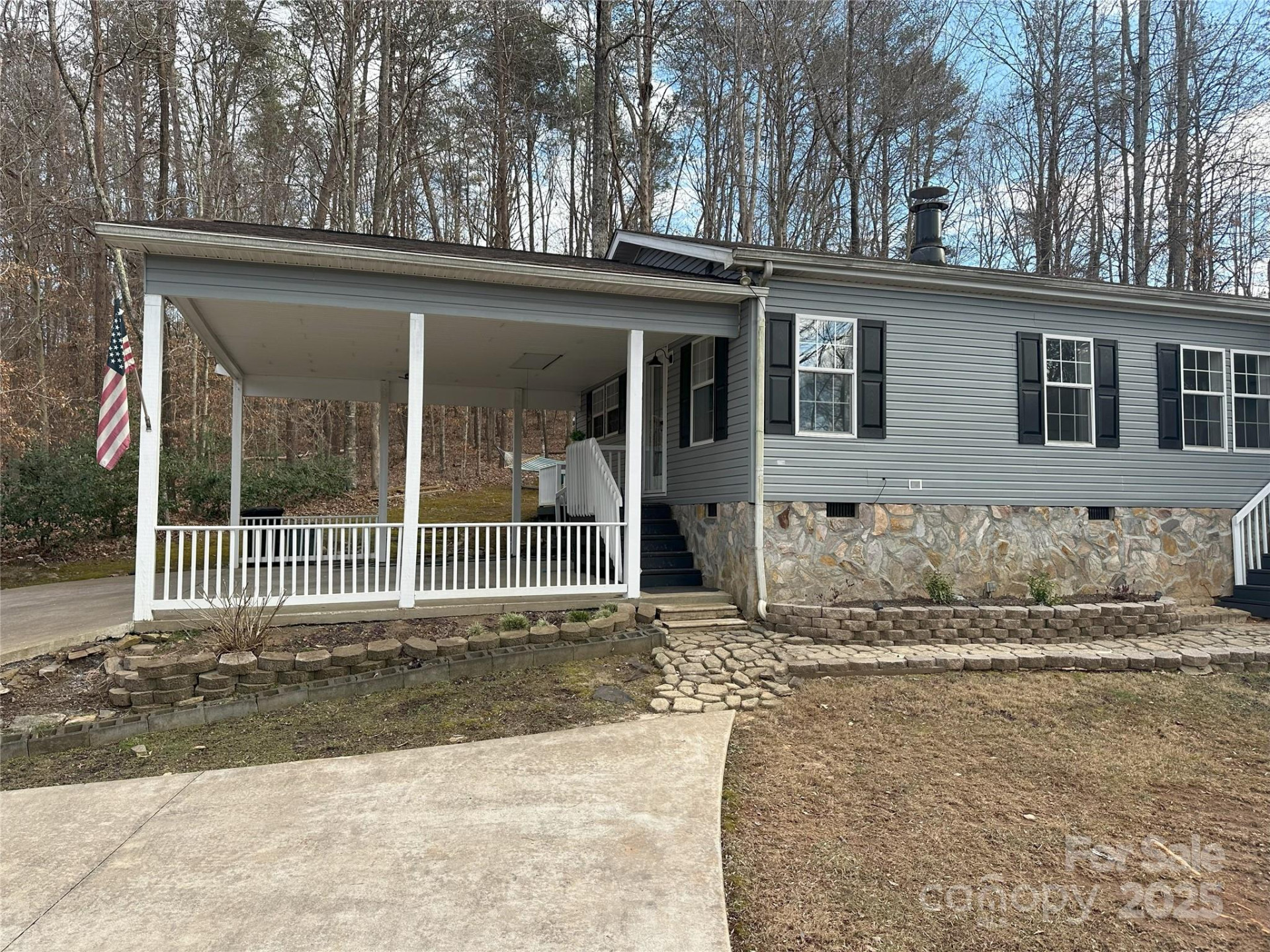 1597 Cleghorn Mill Road - Photo 3