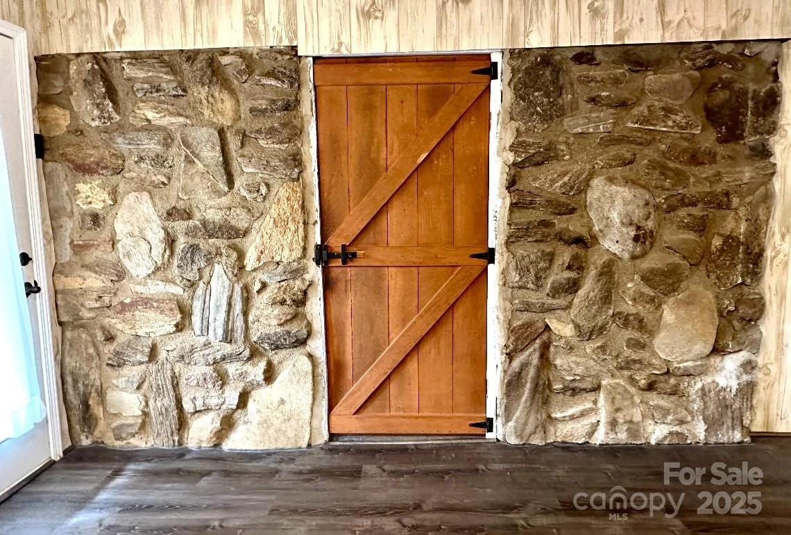 1567 Newfound Road - Photo 18