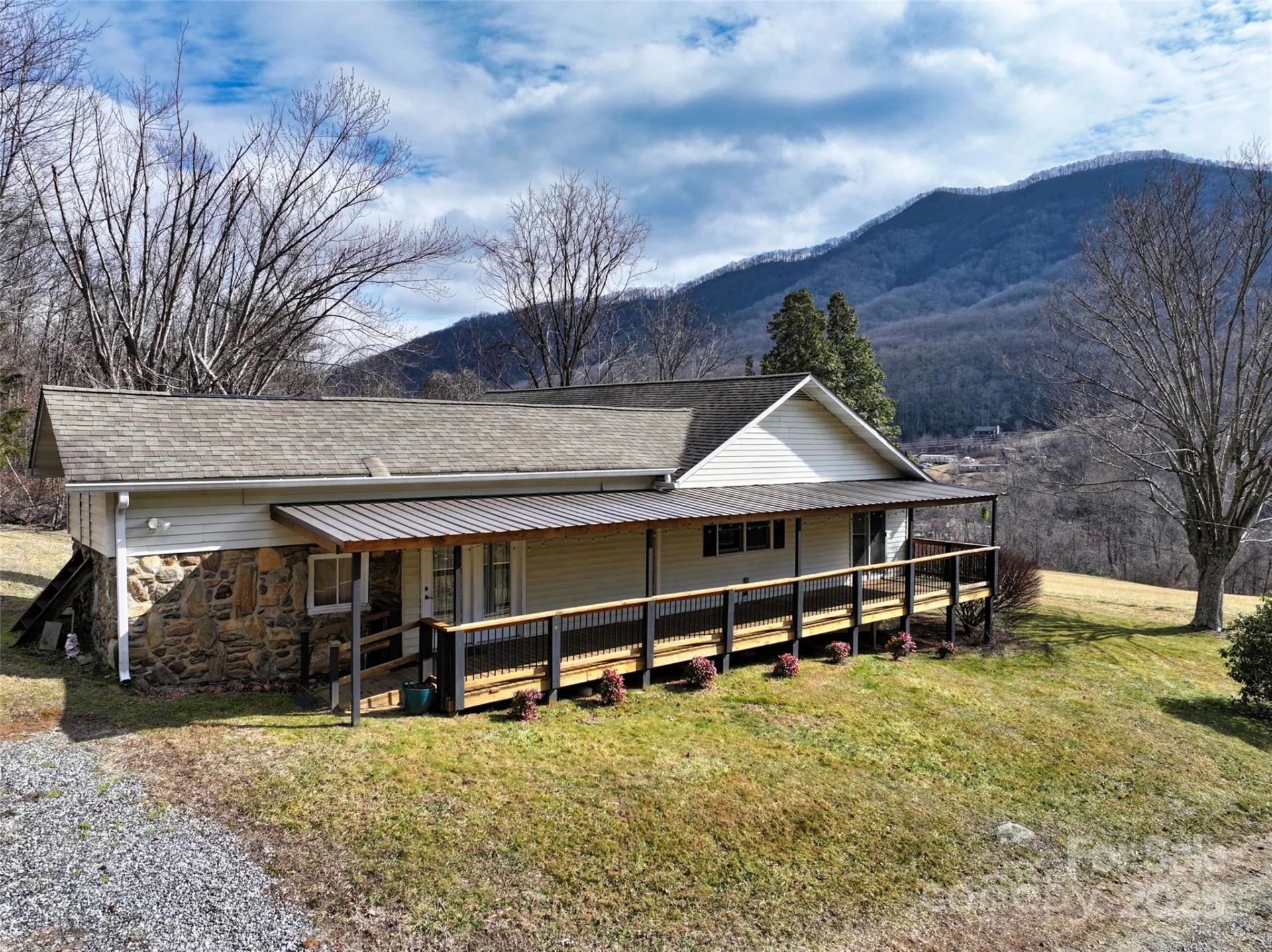 1567 Newfound Road - Photo 32