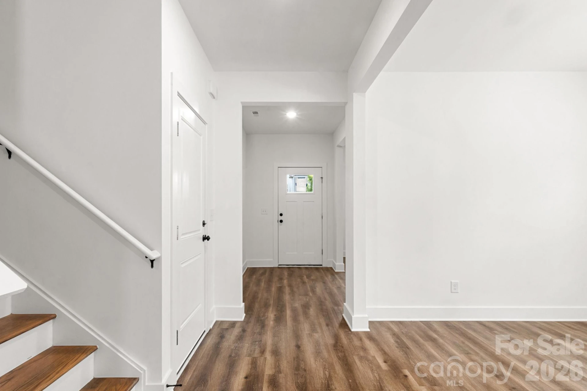 3004 Woodlands Creek Drive - Photo 2
