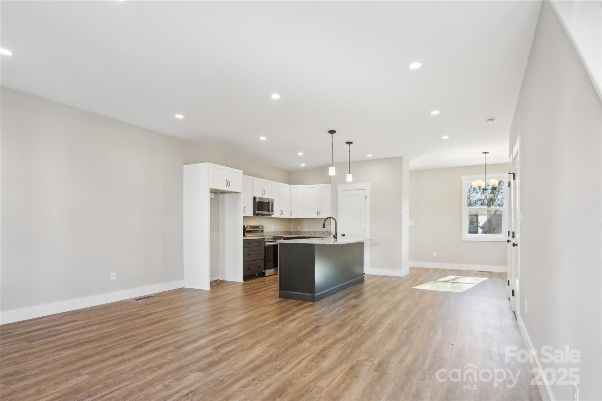 8 Escondido Drive - Photo 5