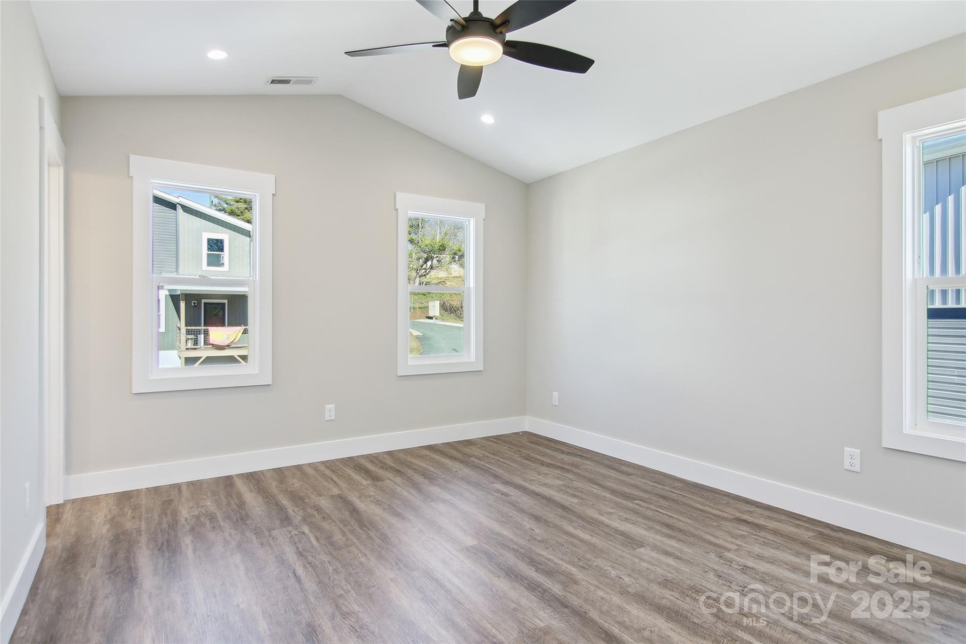 8 Escondido Drive - Photo 8