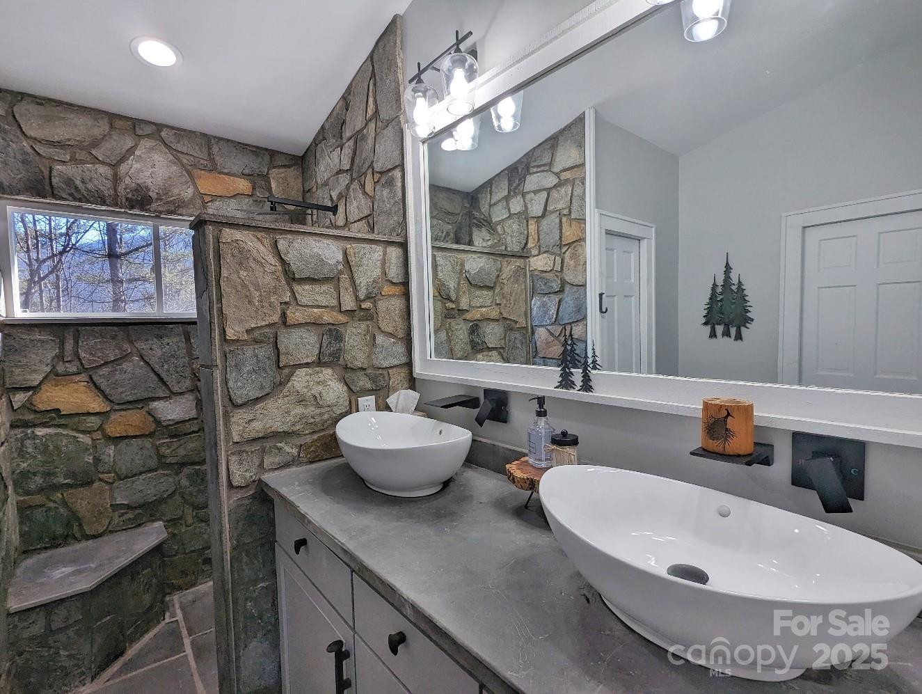 600 Pinewood Drive - Photo 35