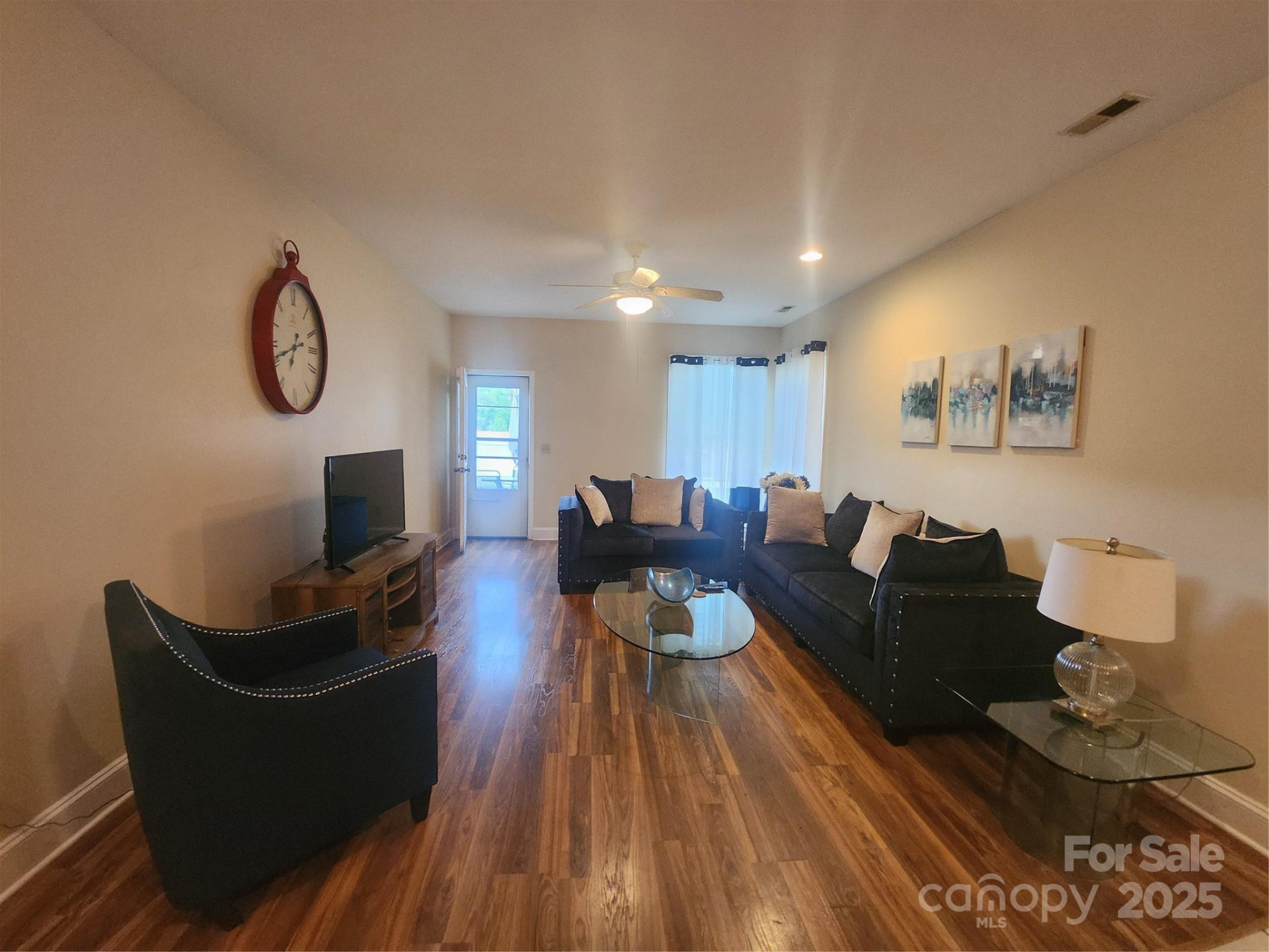 979 Chapel Road - Photo 2