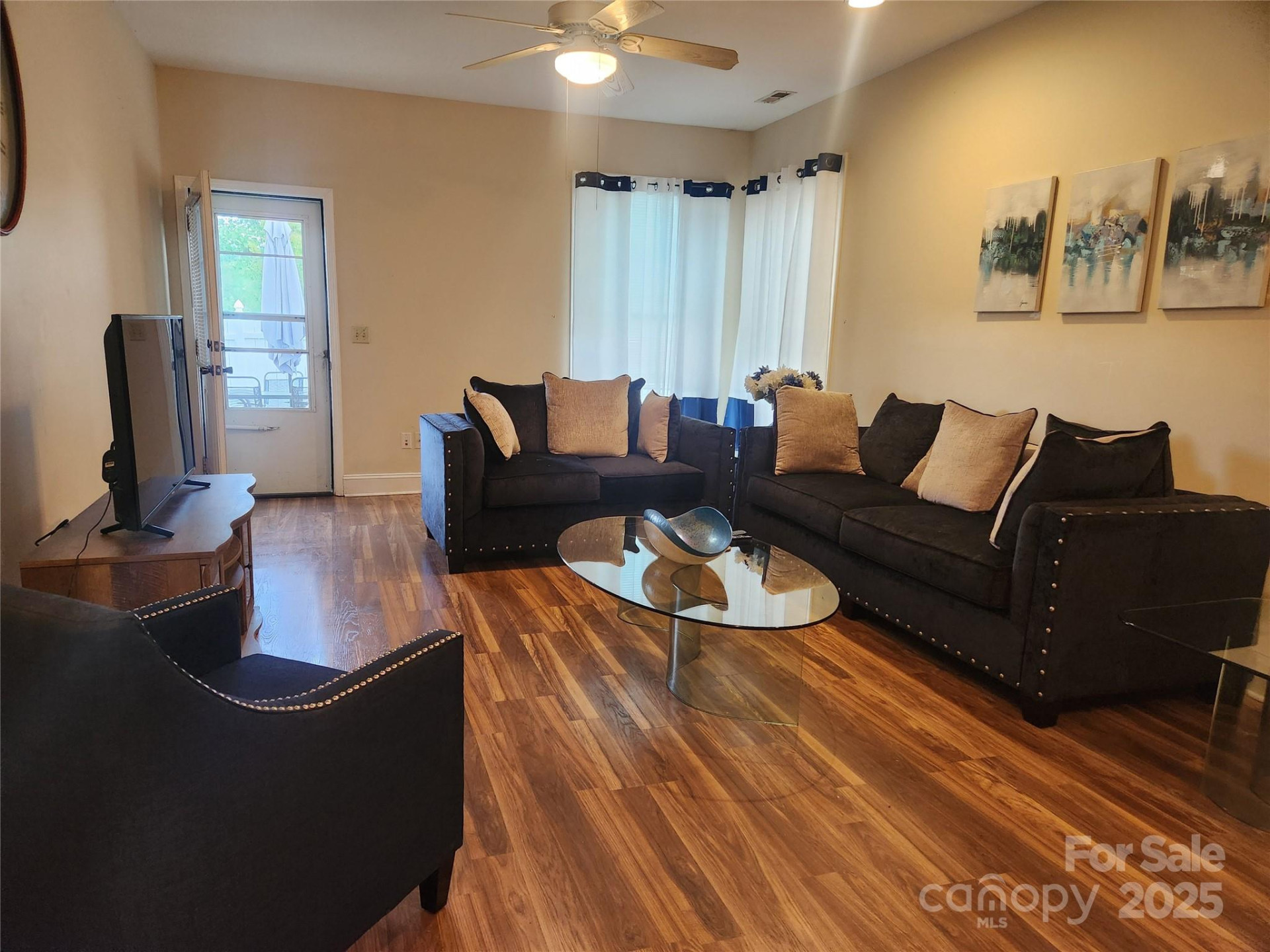979 Chapel Road - Photo 3