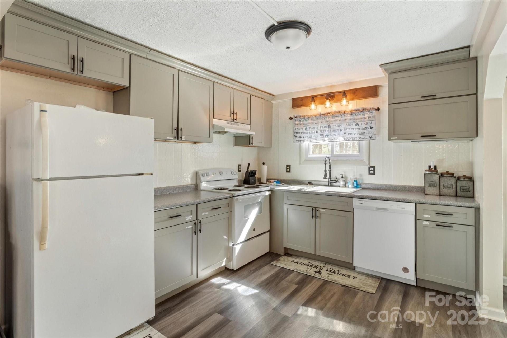 35&61 Ahava Road - Photo 8
