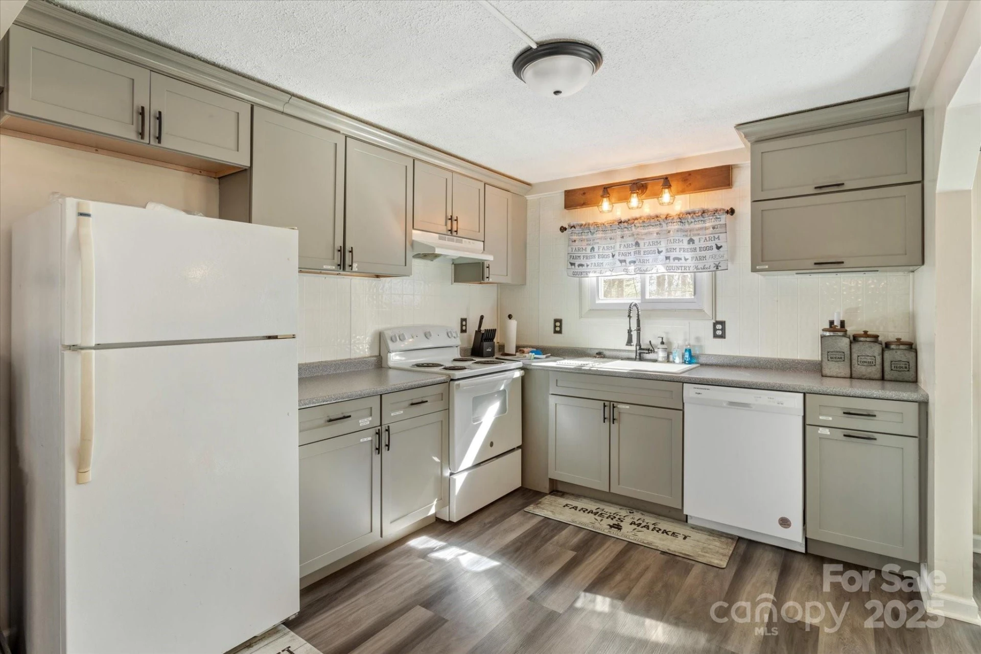 35&61 Ahava Road - Photo 8