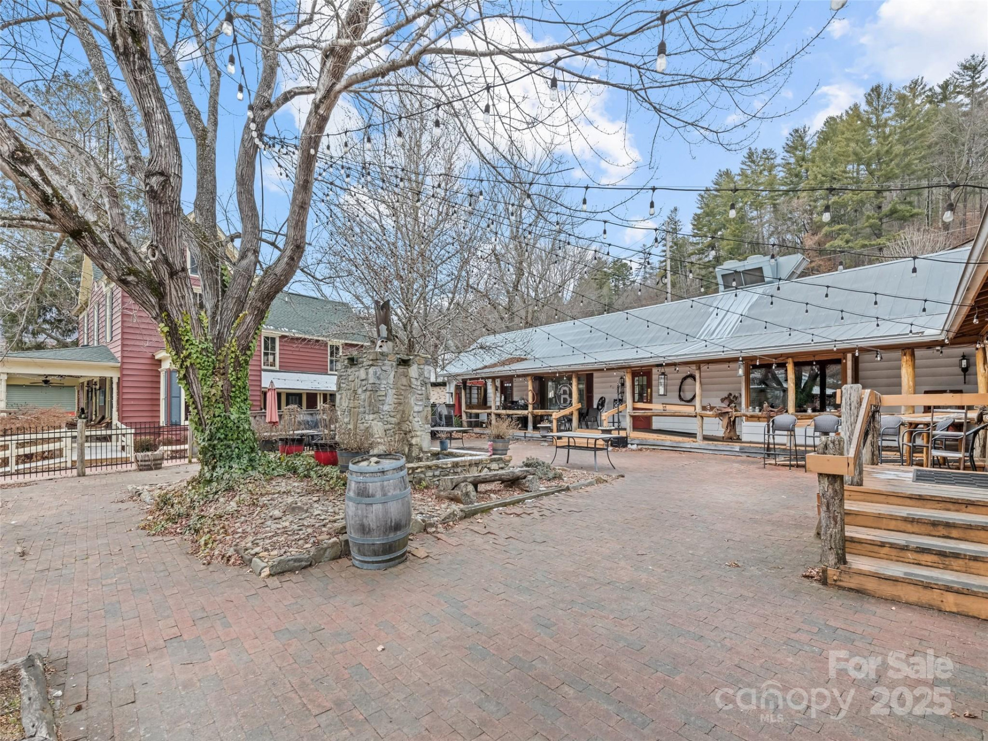 64 Front Street - Photo 3