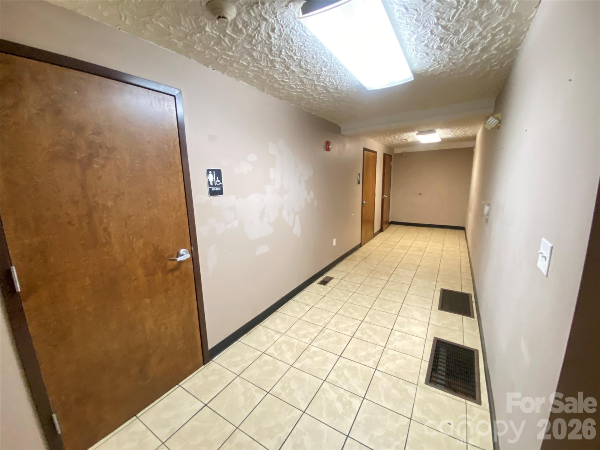 100 Main Street - Photo 17