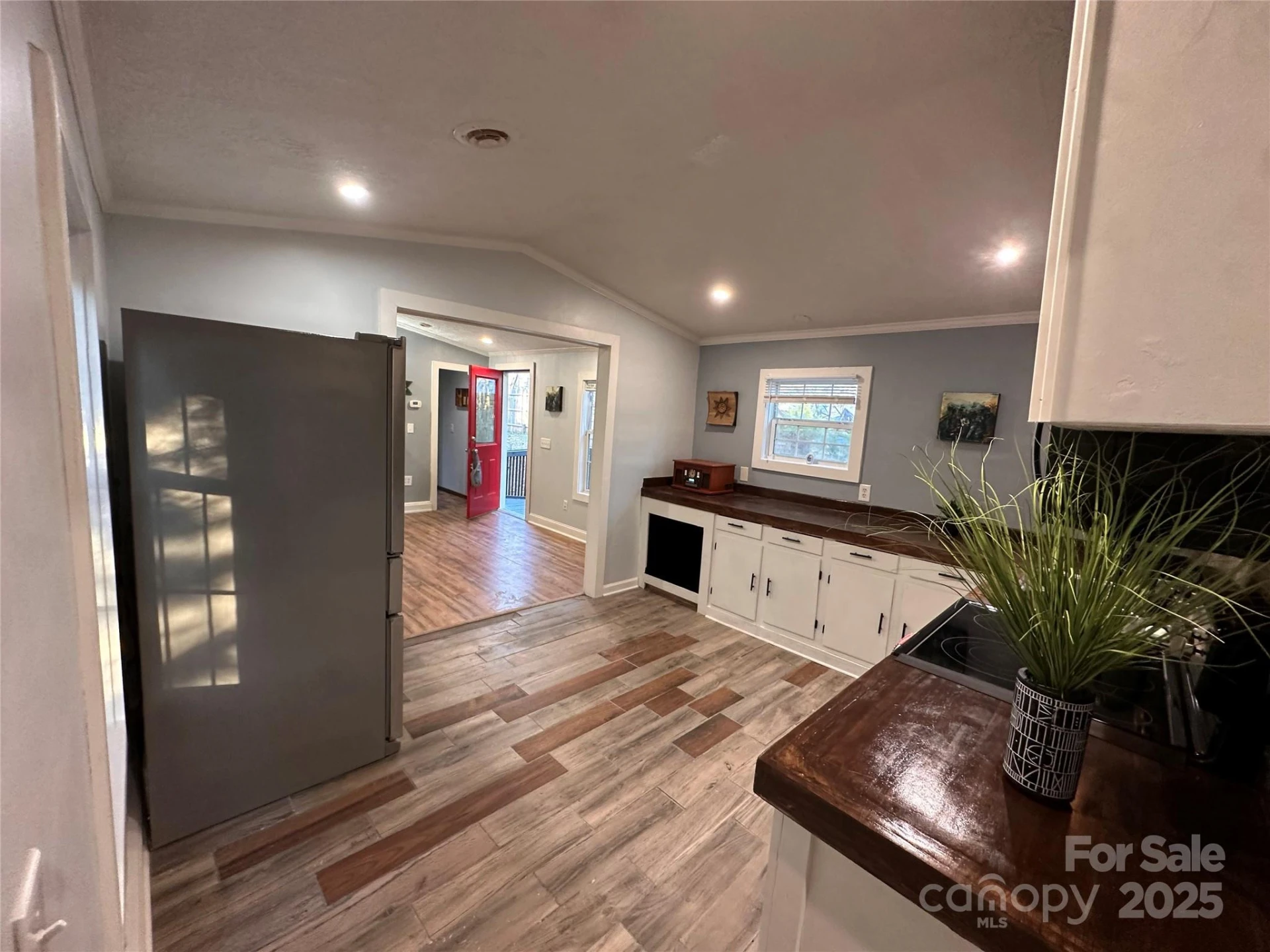113 Highlander Street - Photo 4