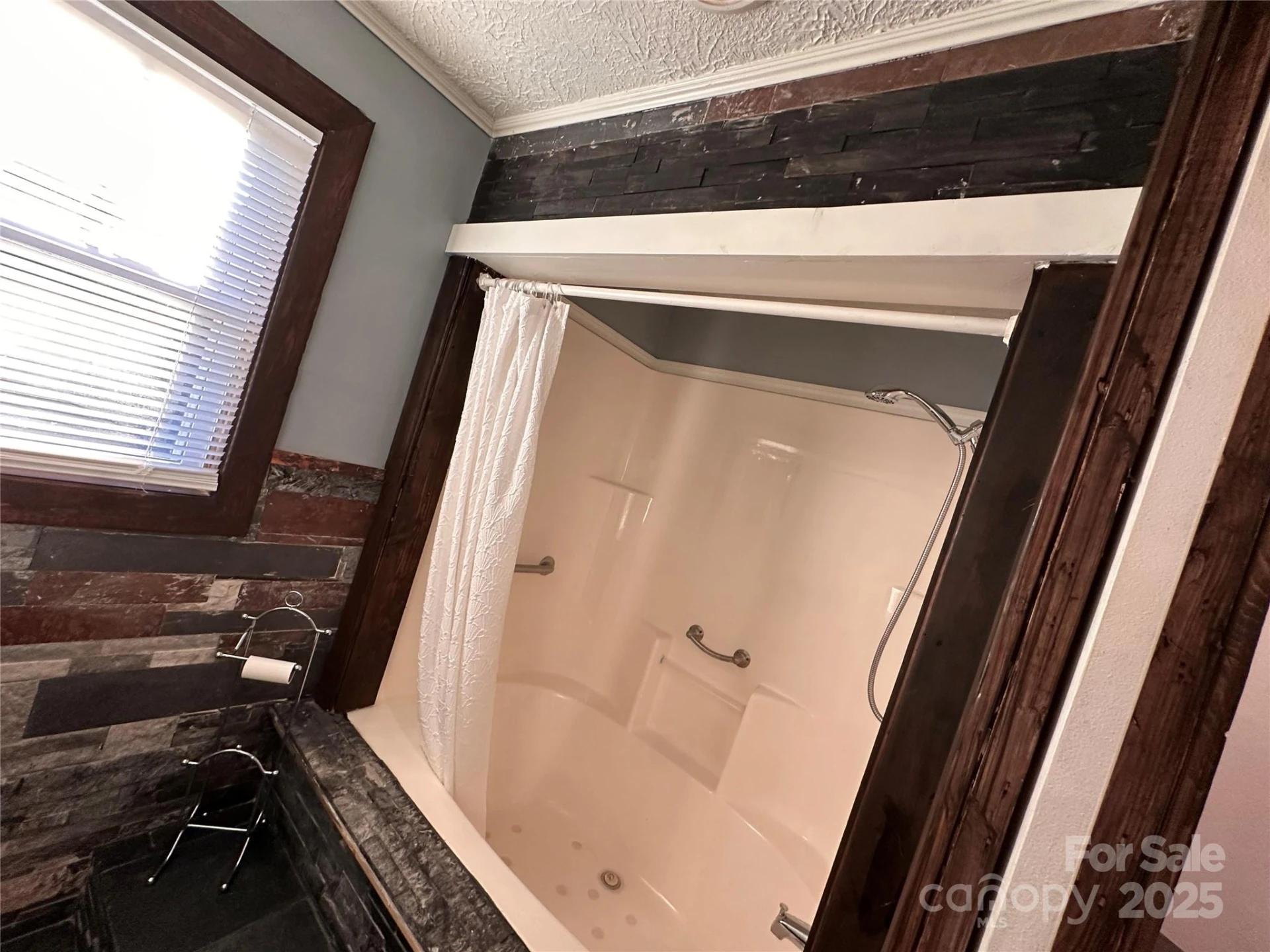 113 Highlander Street - Photo 7