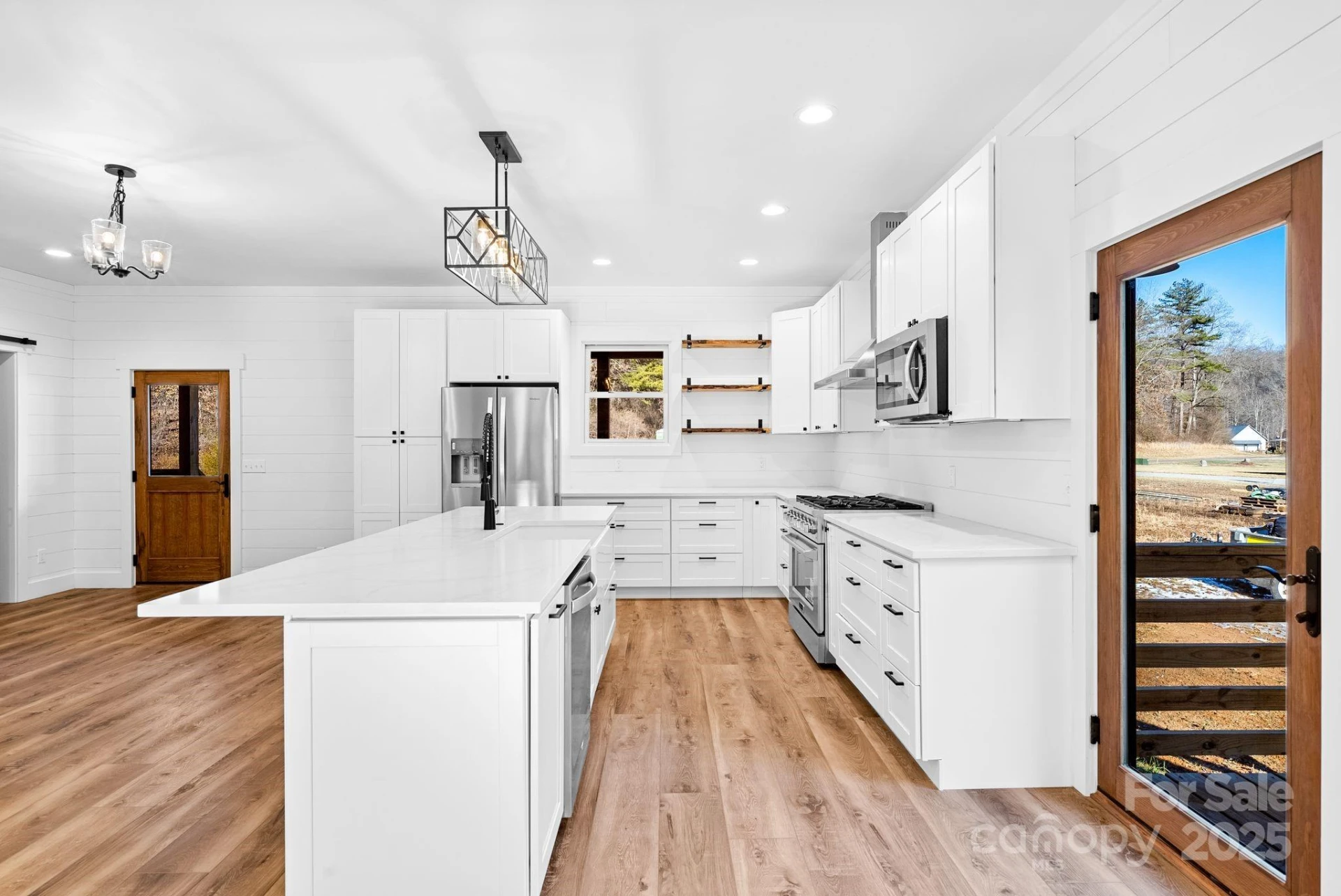 124 Light Waters Drive - Photo 15