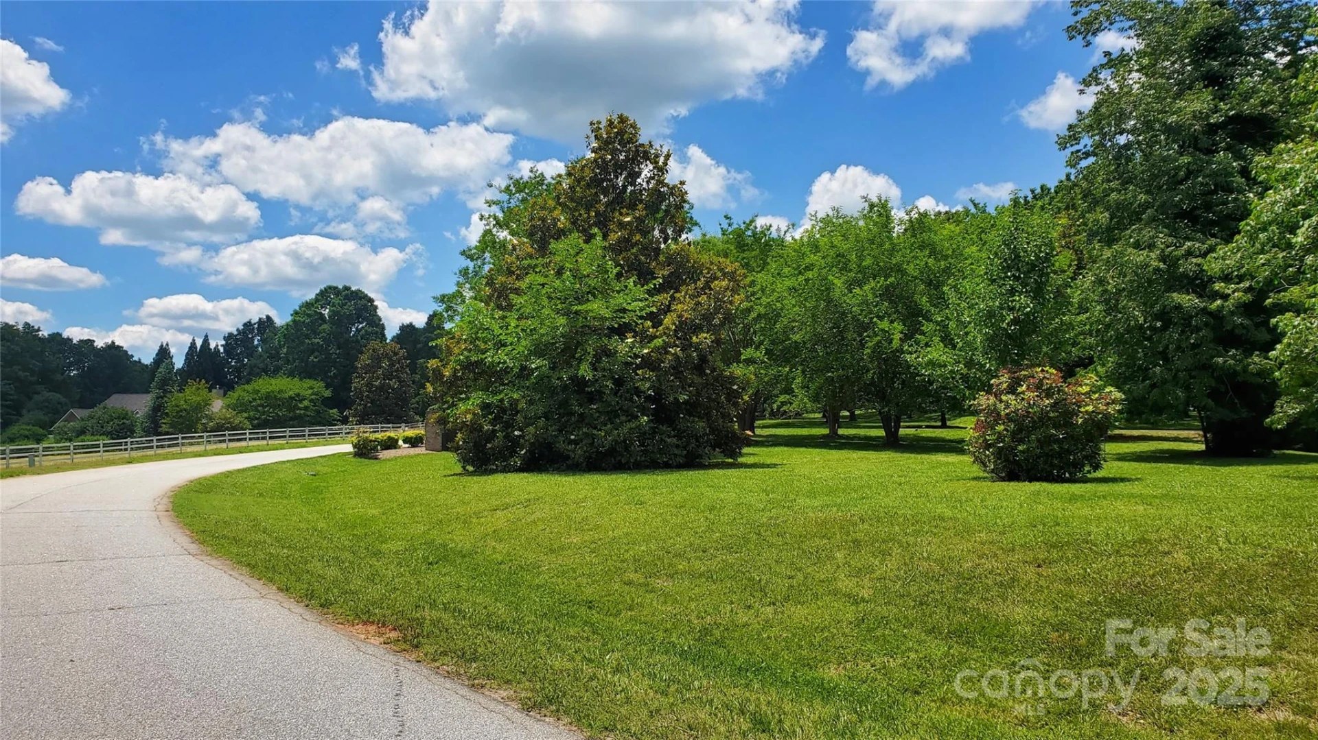 755 Hamilton Drive - Photo 5