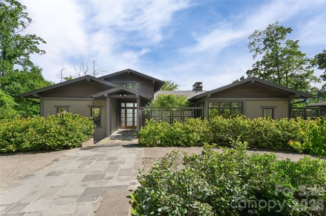 1121 Timberbluff Way