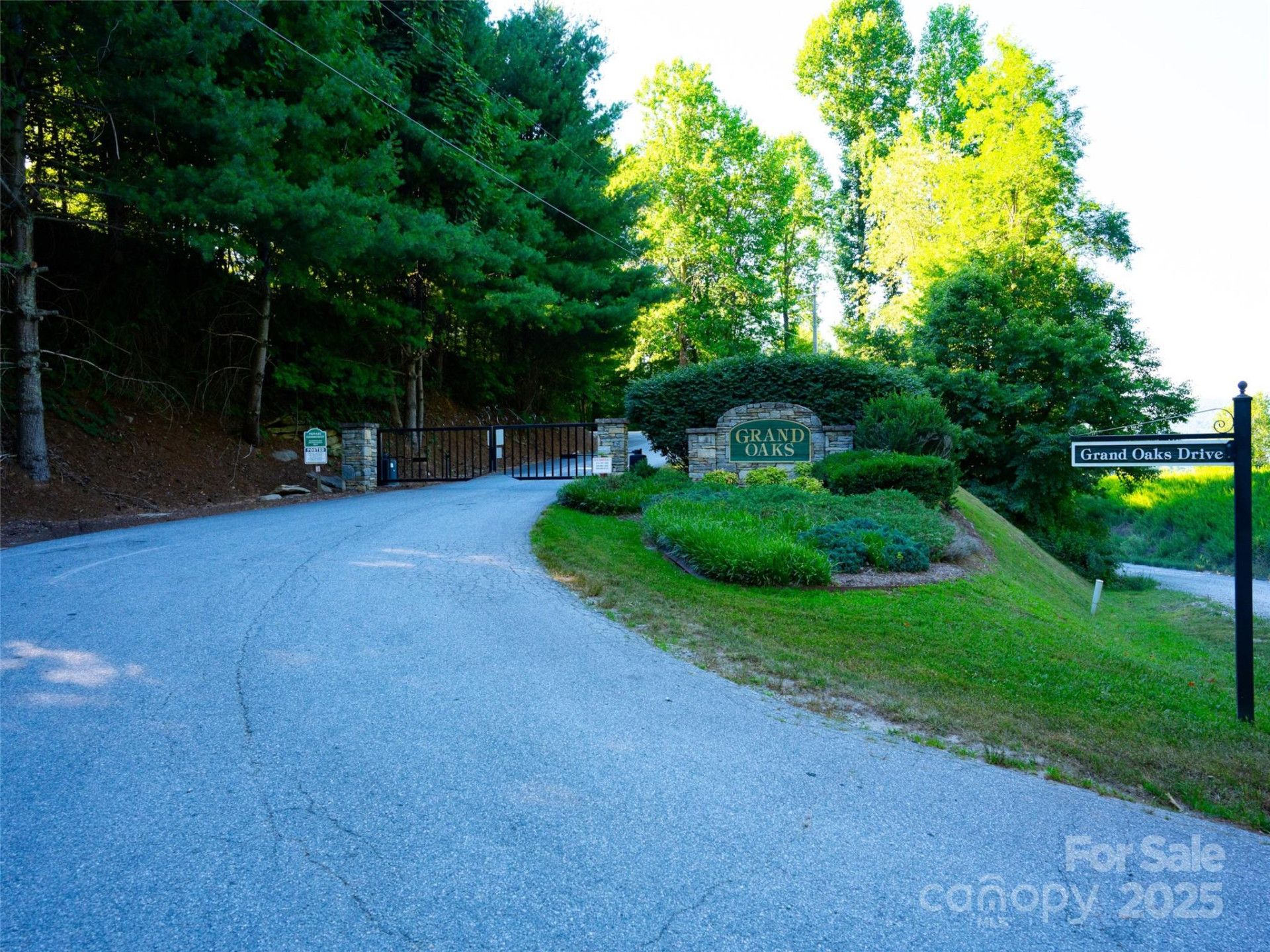 845 Grand Oaks Drive - Photo 10