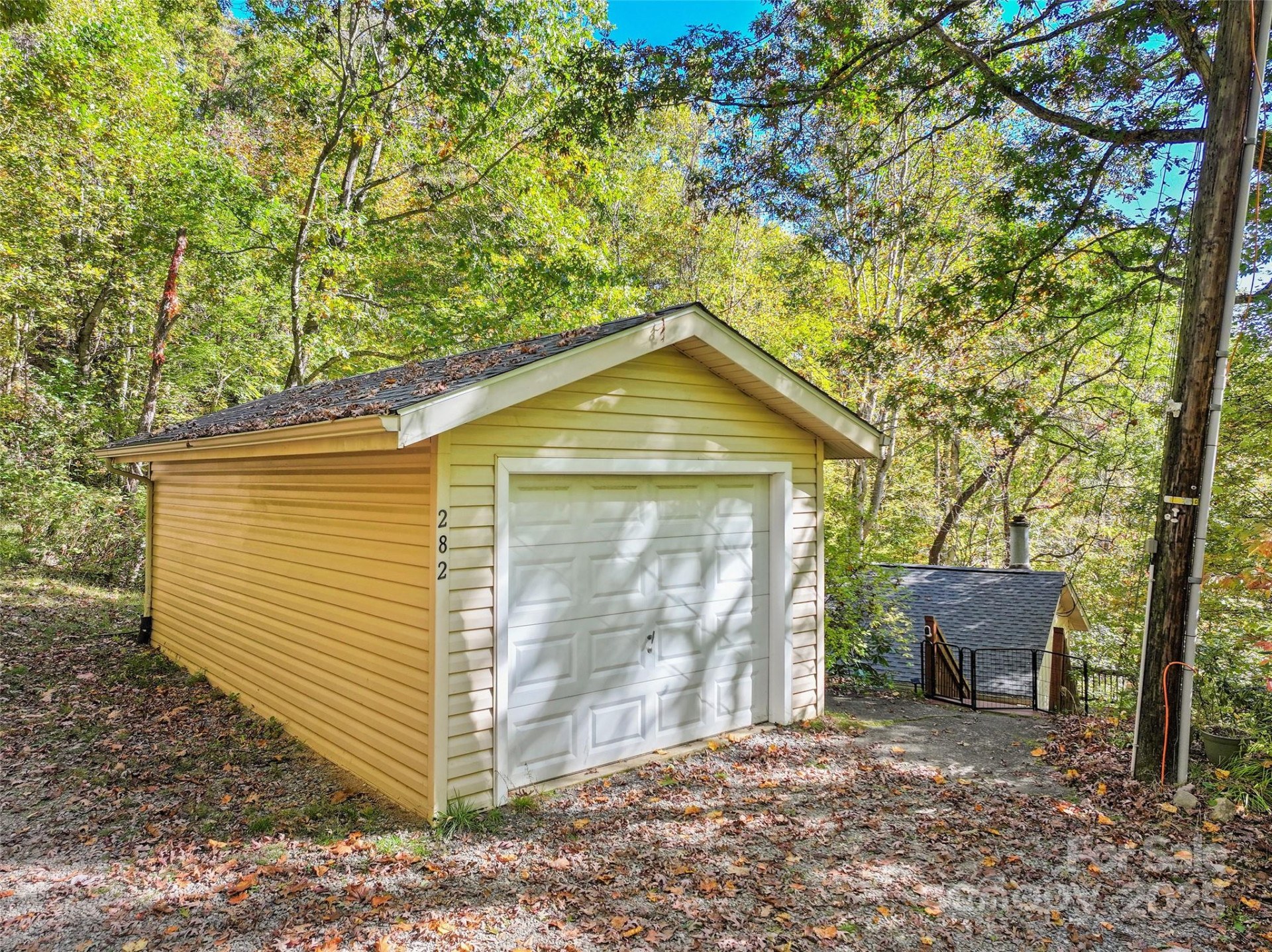 282 Friar Tuck Lane - Photo 18