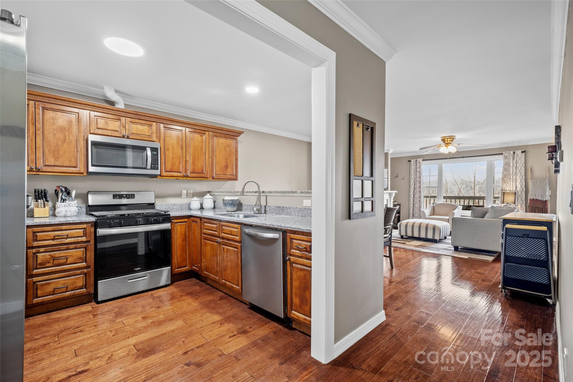 41 Rotunda Circle - Photo 3