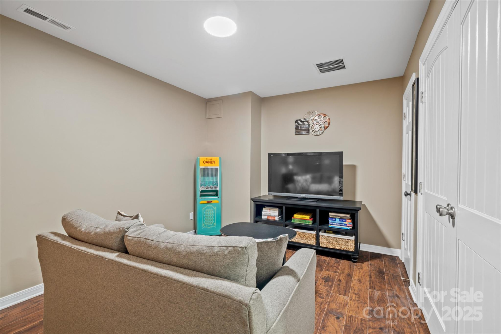 41 Rotunda Circle - Photo 32