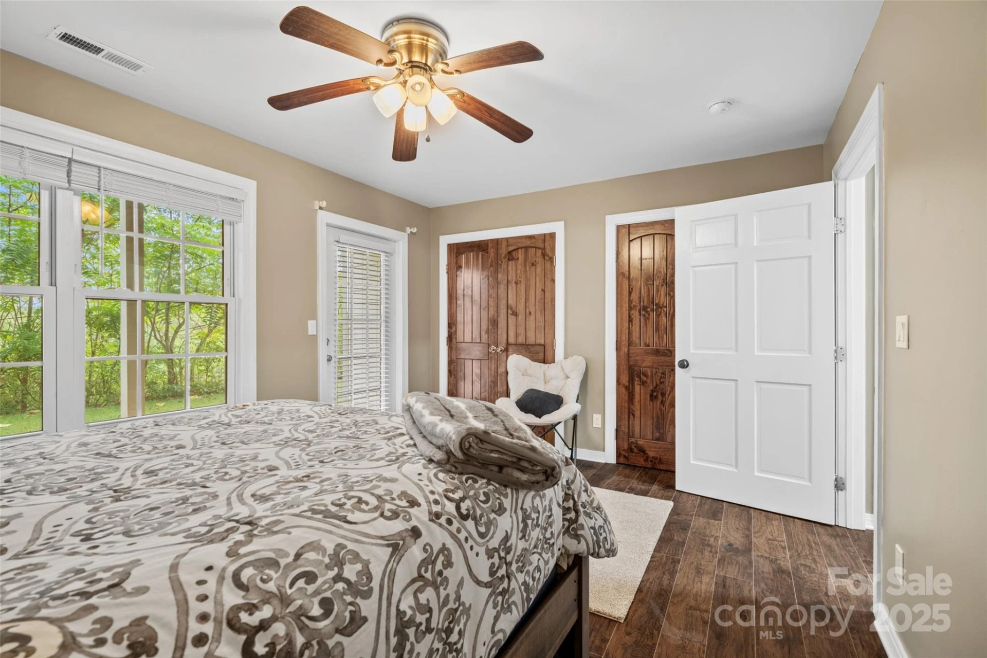 41 Rotunda Circle - Photo 36