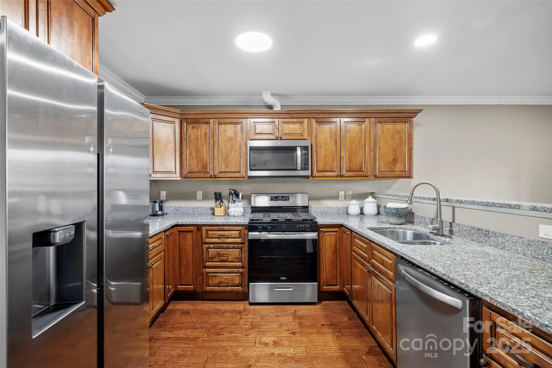 41 Rotunda Circle - Photo 10