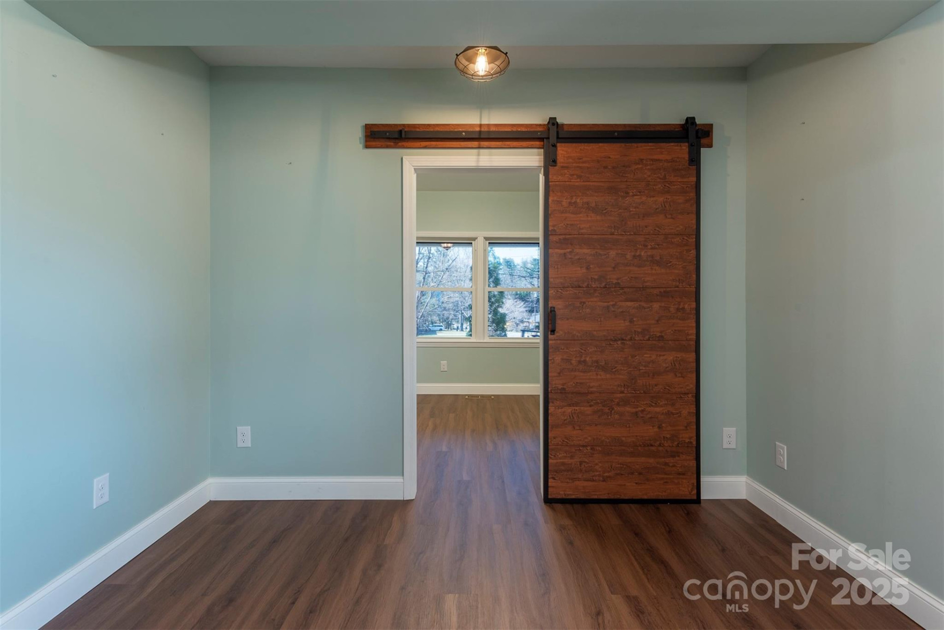 1740 Haywood Road - Photo 14