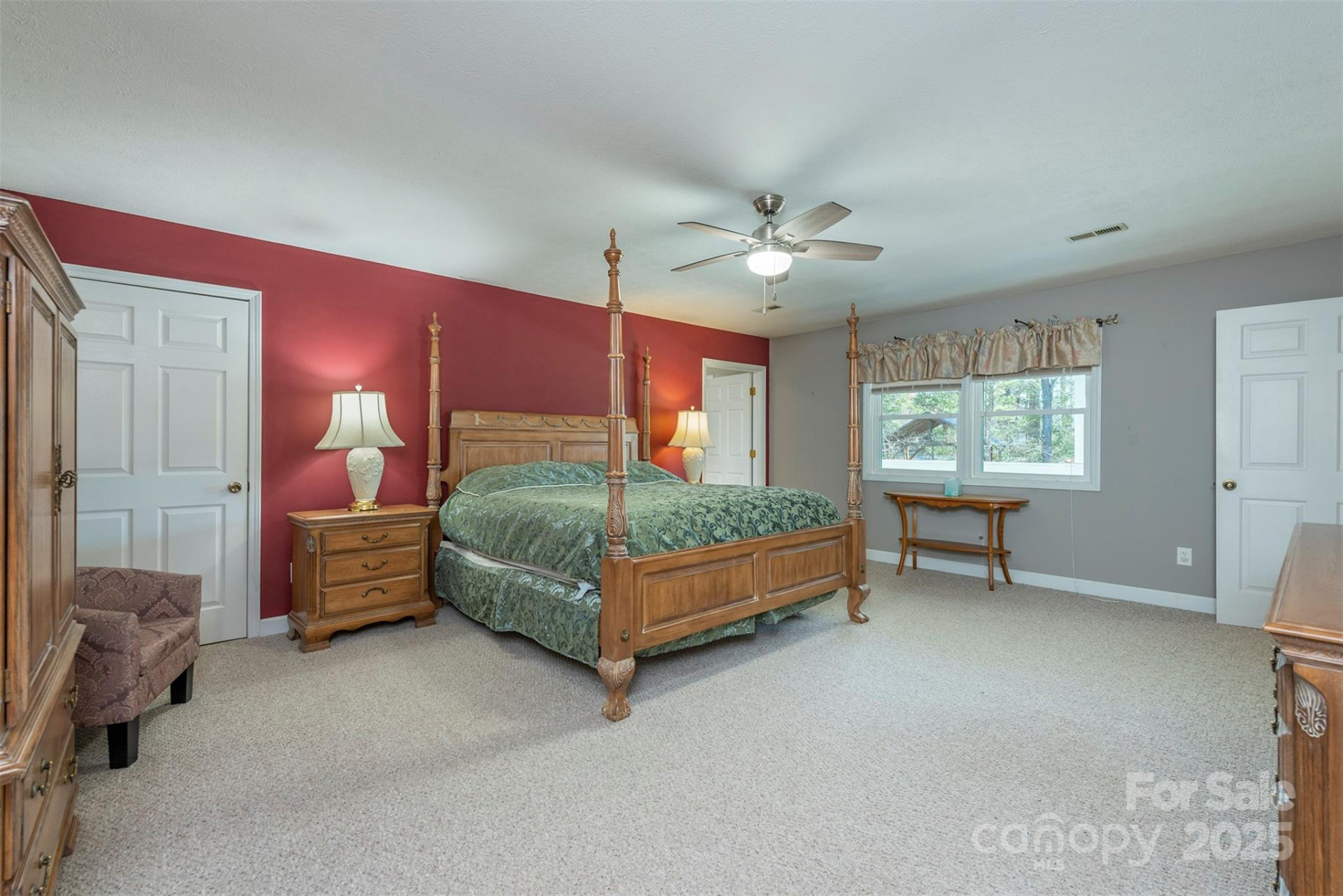 1740 Haywood Road - Photo 20