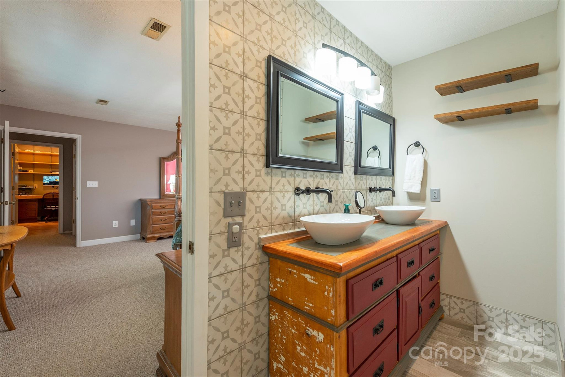 1740 Haywood Road - Photo 22