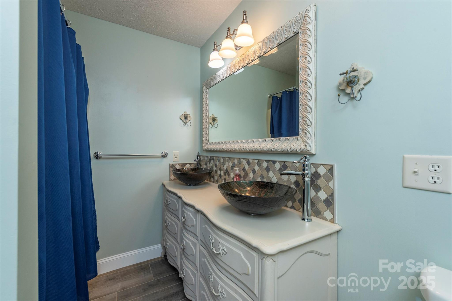 1740 Haywood Road - Photo 32