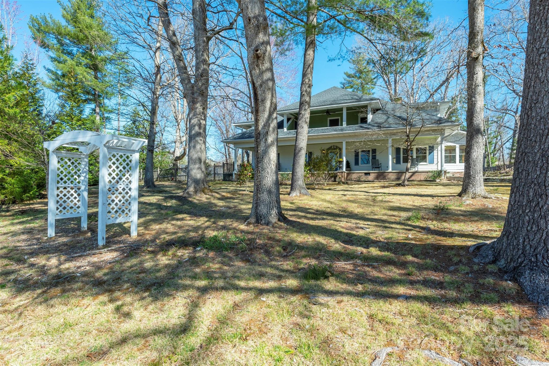 1740 Haywood Road - Photo 35
