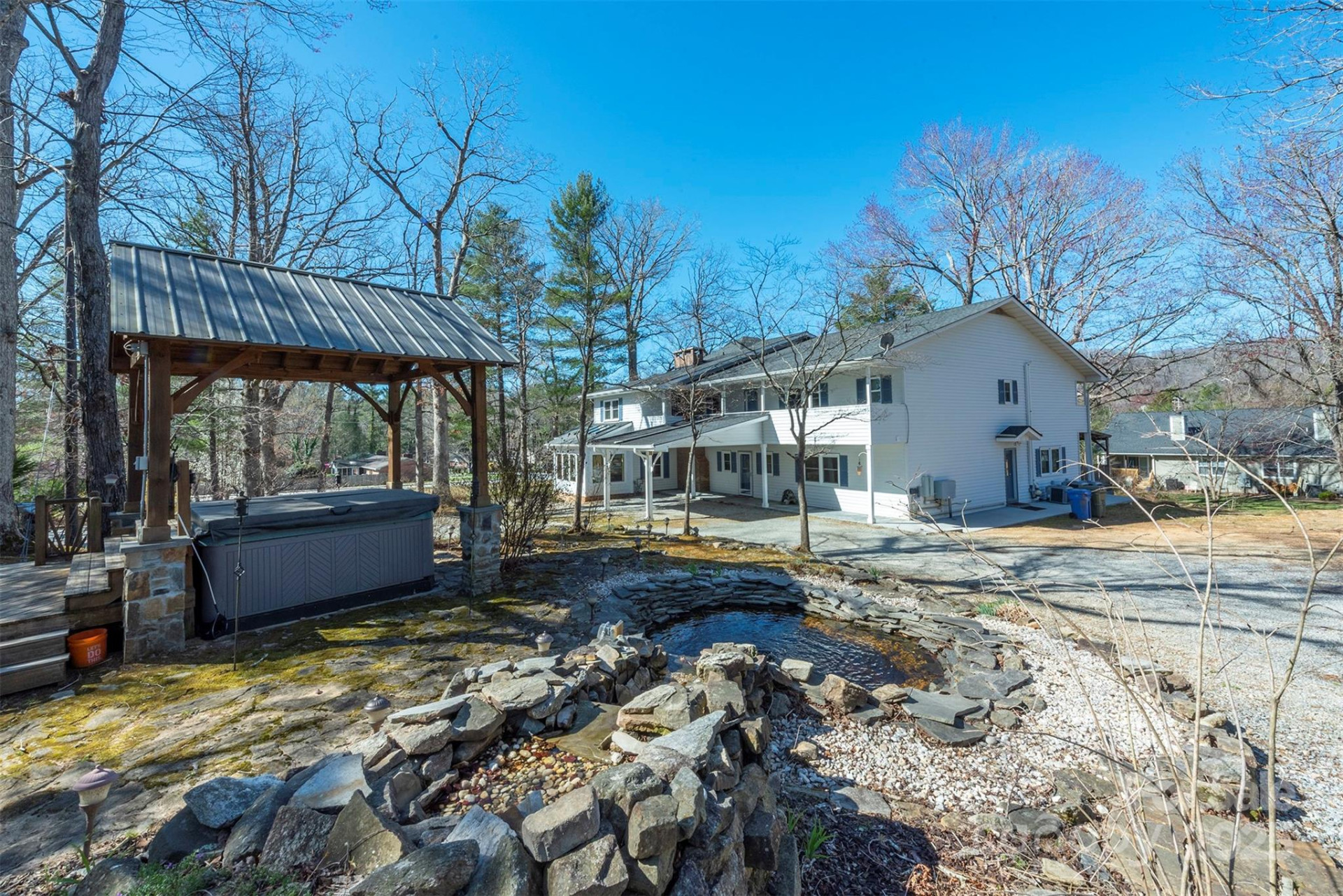 1740 Haywood Road - Photo 38