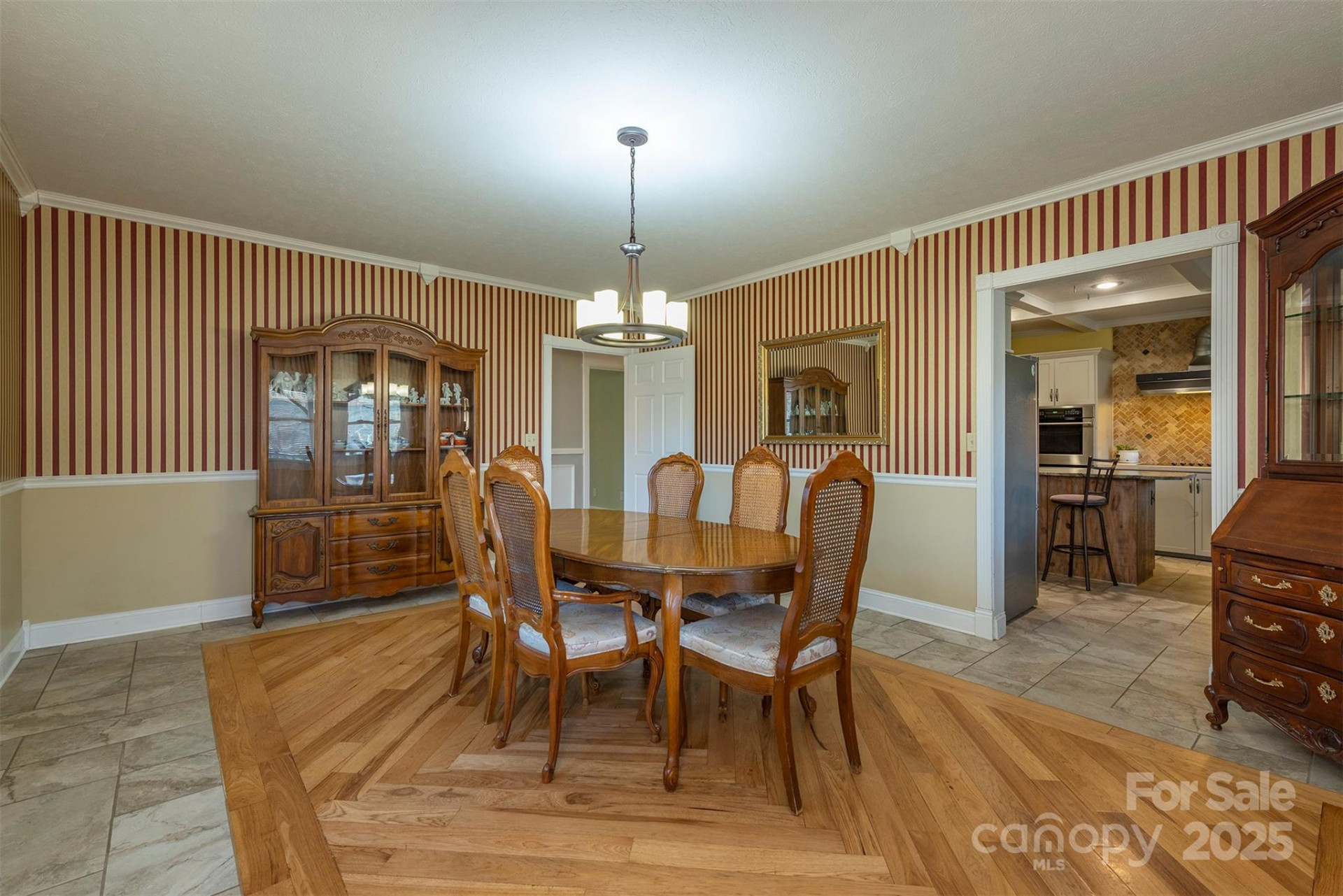 1740 Haywood Road - Photo 9