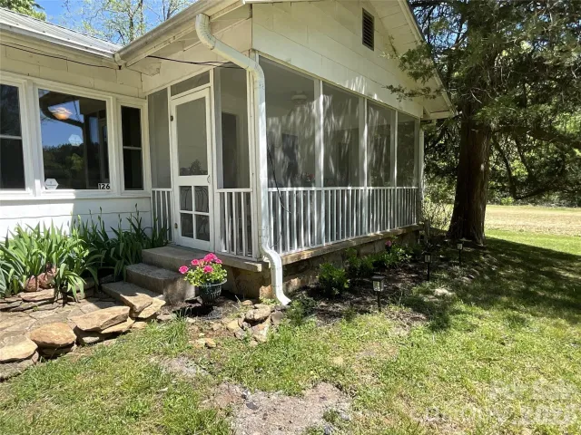 126 Lazy Acres Lane