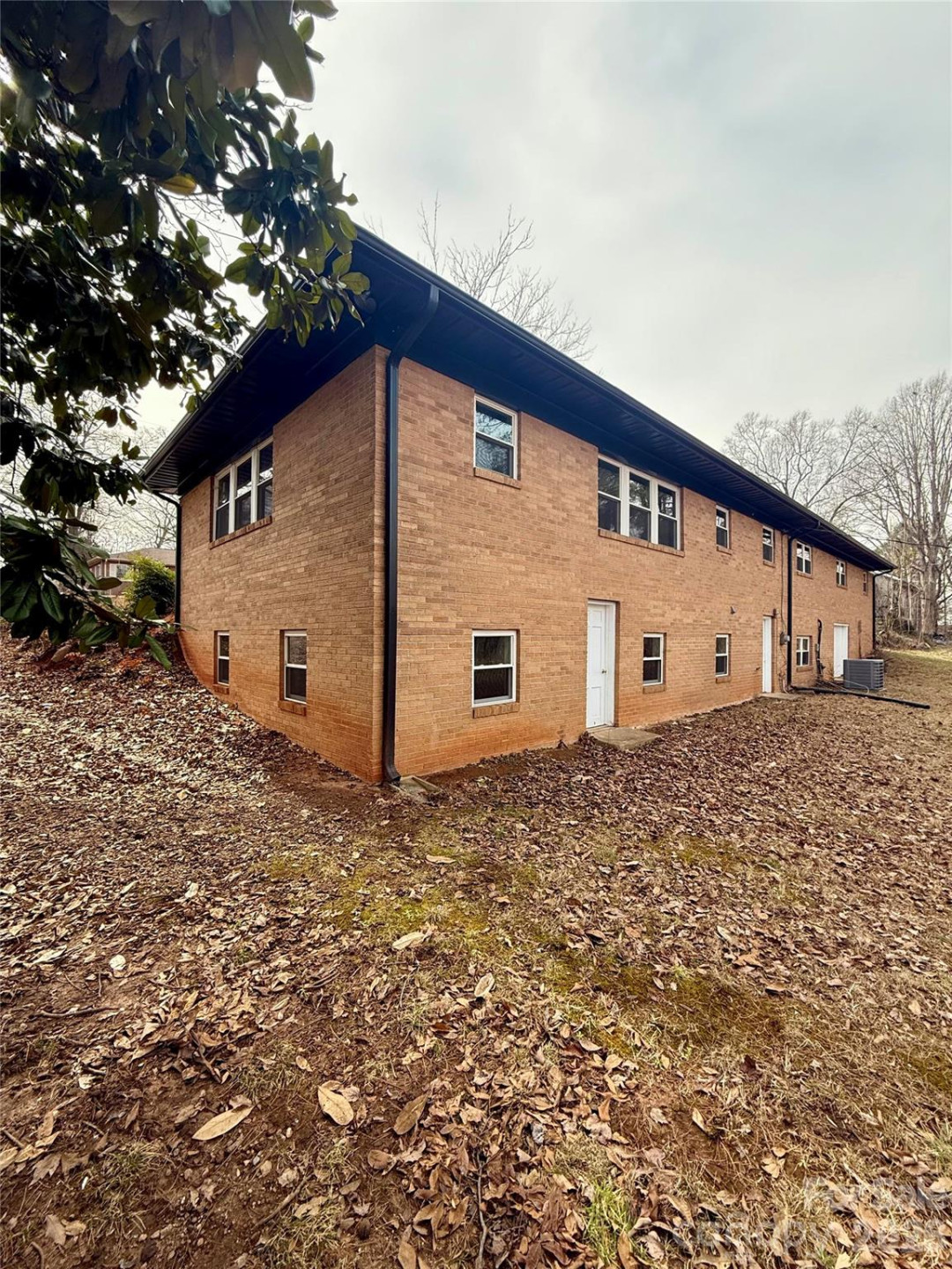 140 Power Street - Photo 2