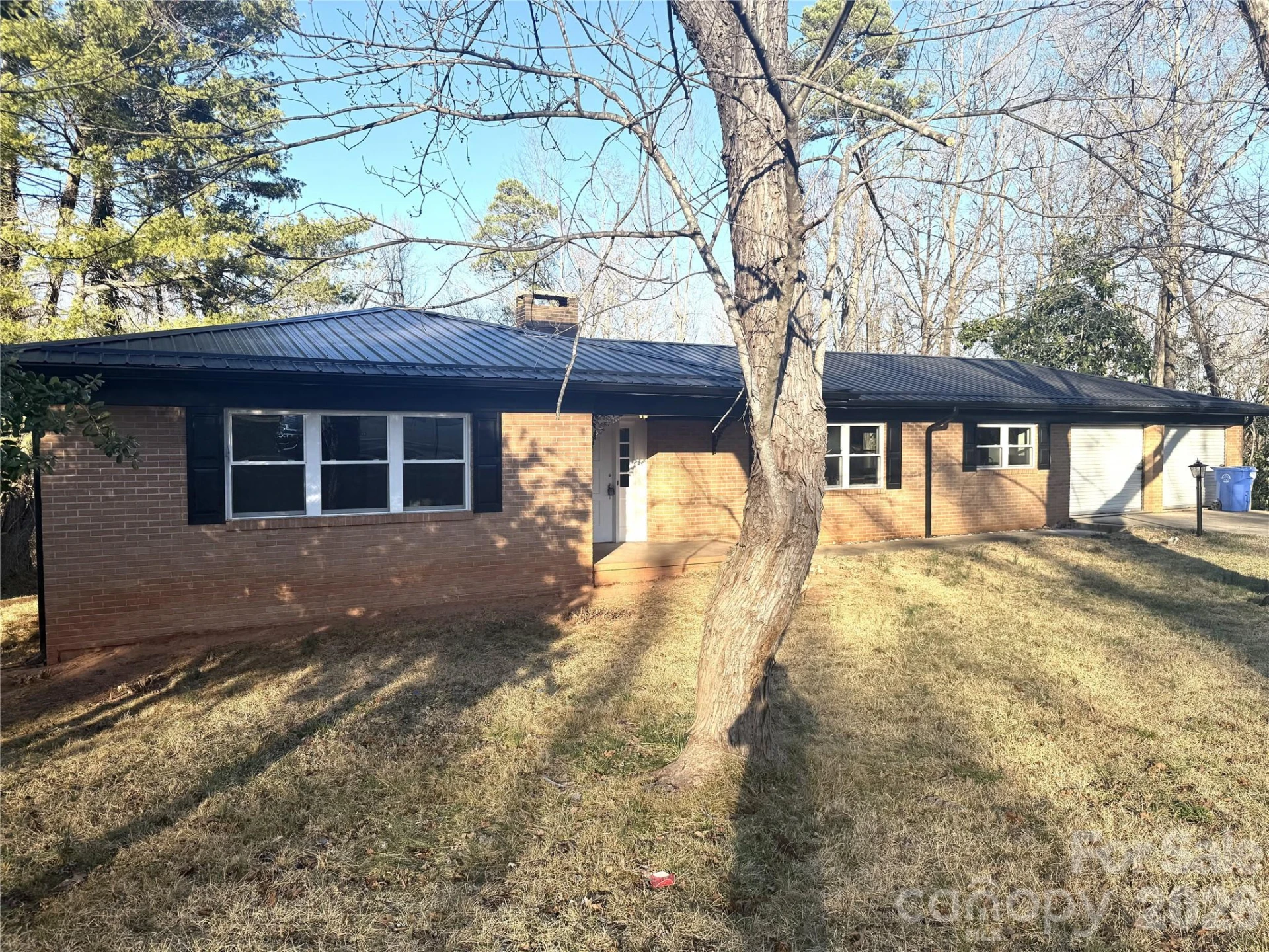 140 Power Street - Photo 4