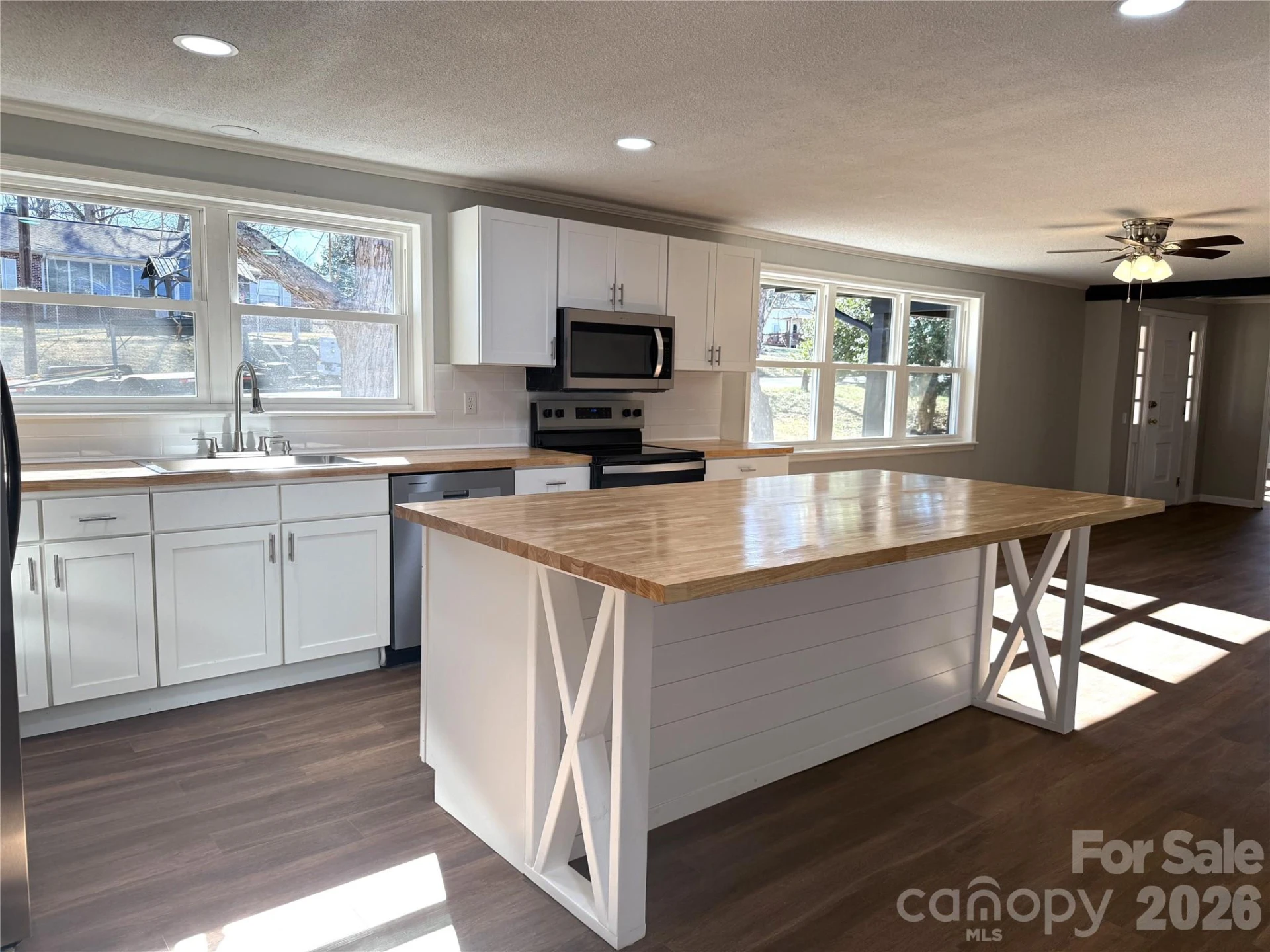 140 Power Street - Photo 6
