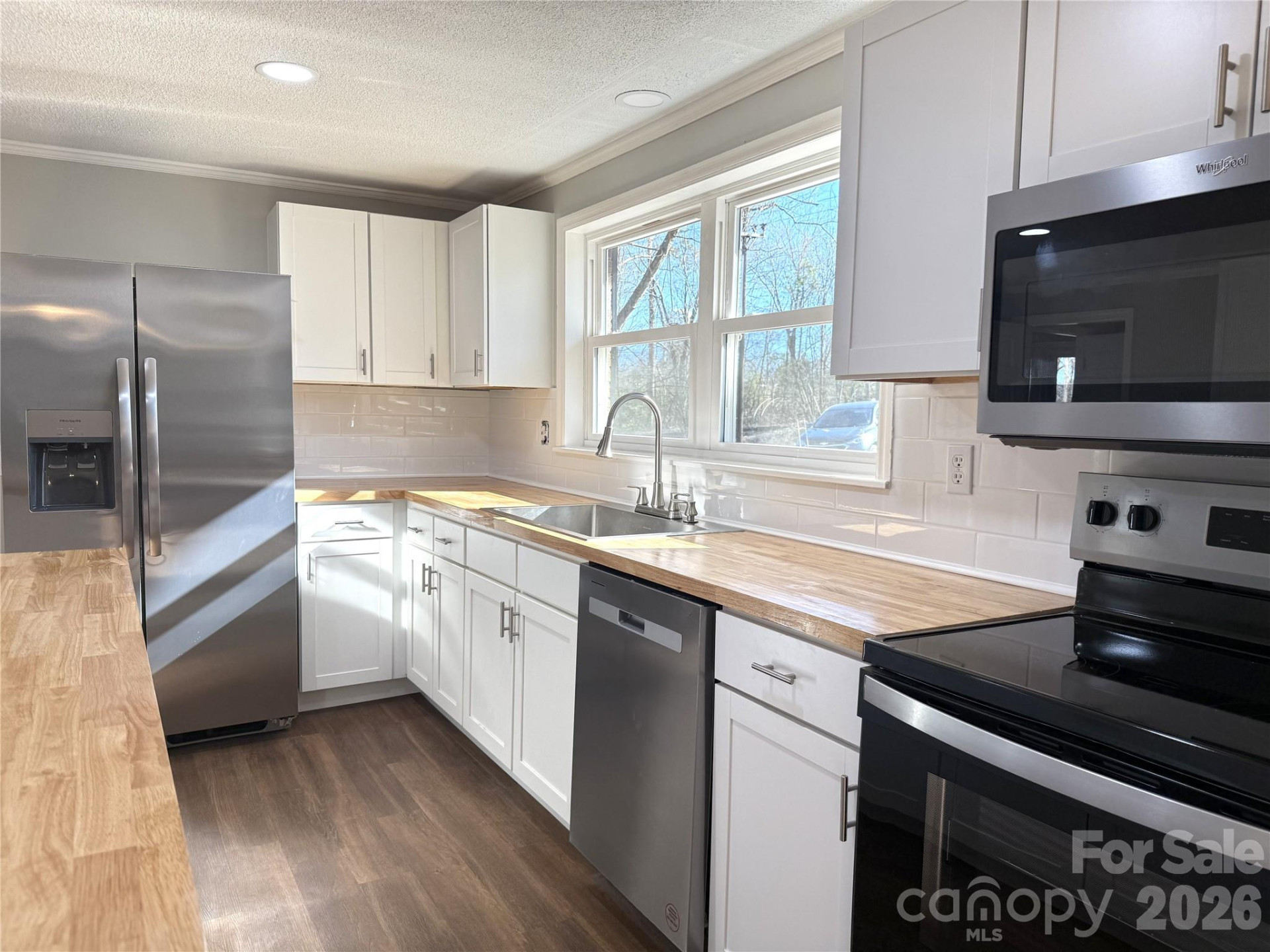 140 Power Street - Photo 7