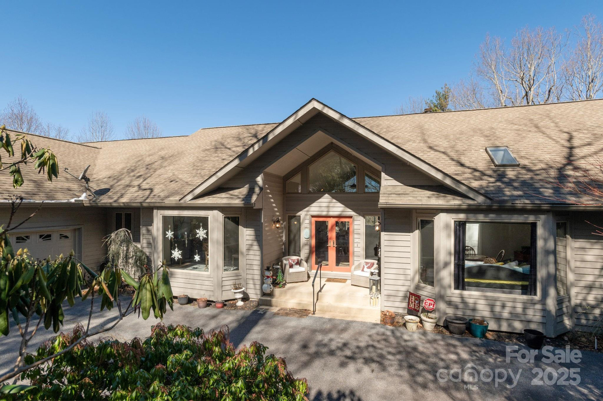 155 POPLAR LOOP Drive