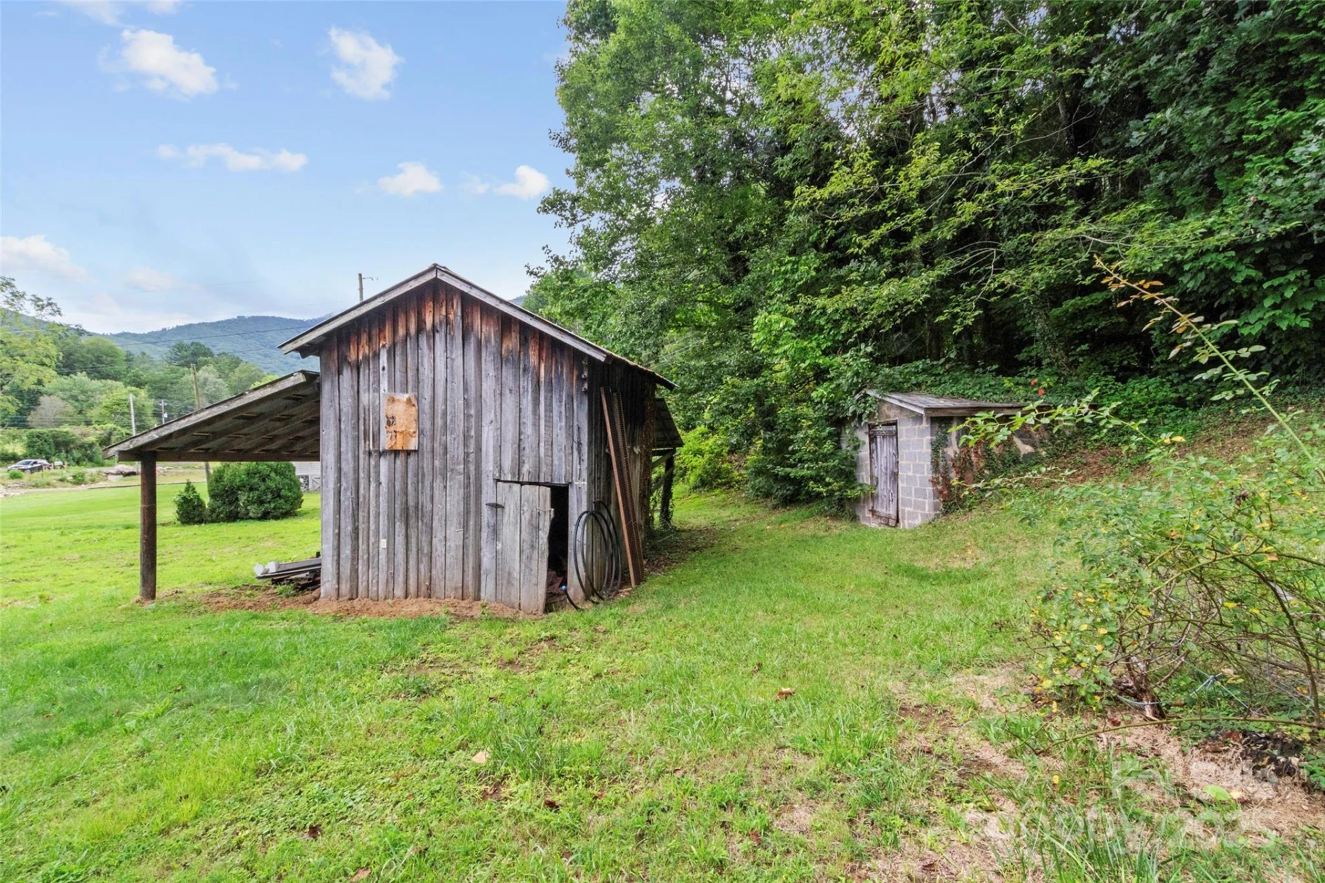 944 Georges Fork Road - Photo 19