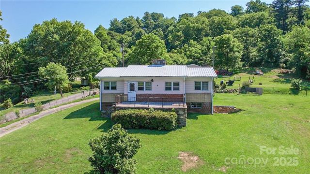 415 Weaverville Road