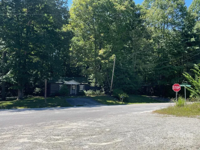 142 Whitewater Road, Sapphire, NC, 28774