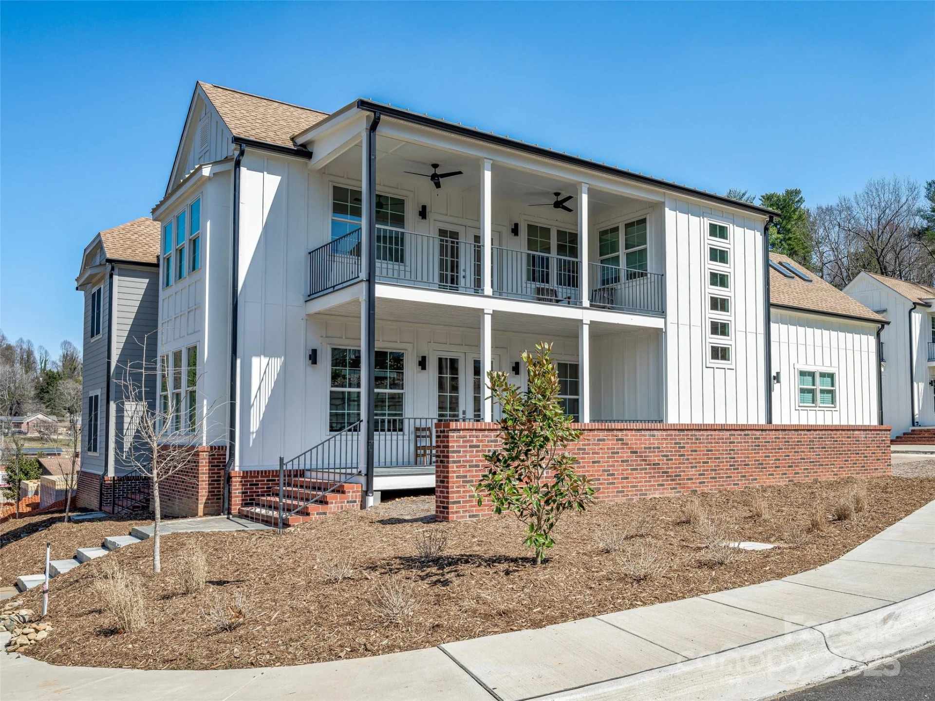 60 Skyvue Court