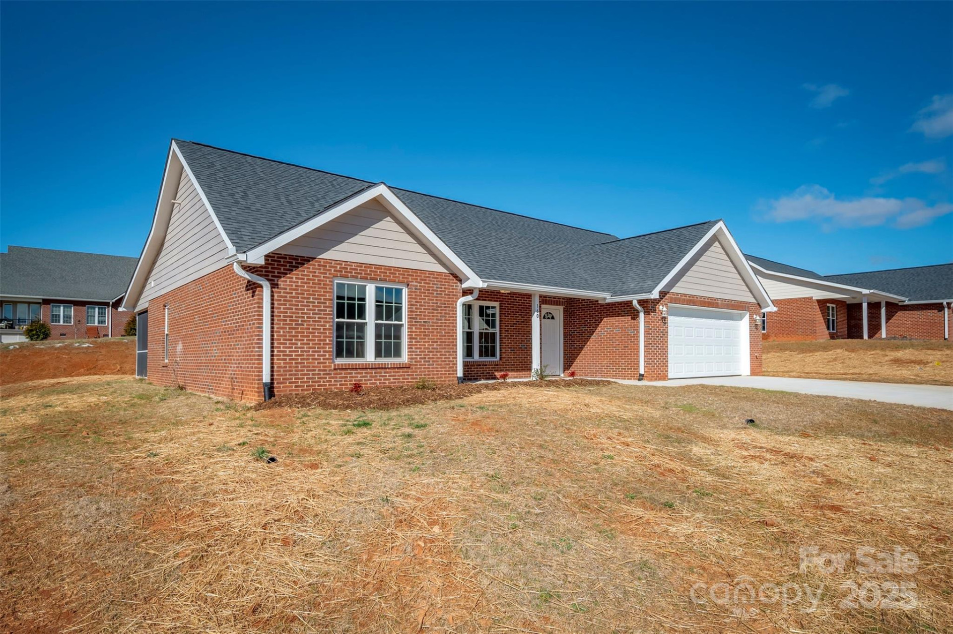 160 Central Park Circle - Photo 2