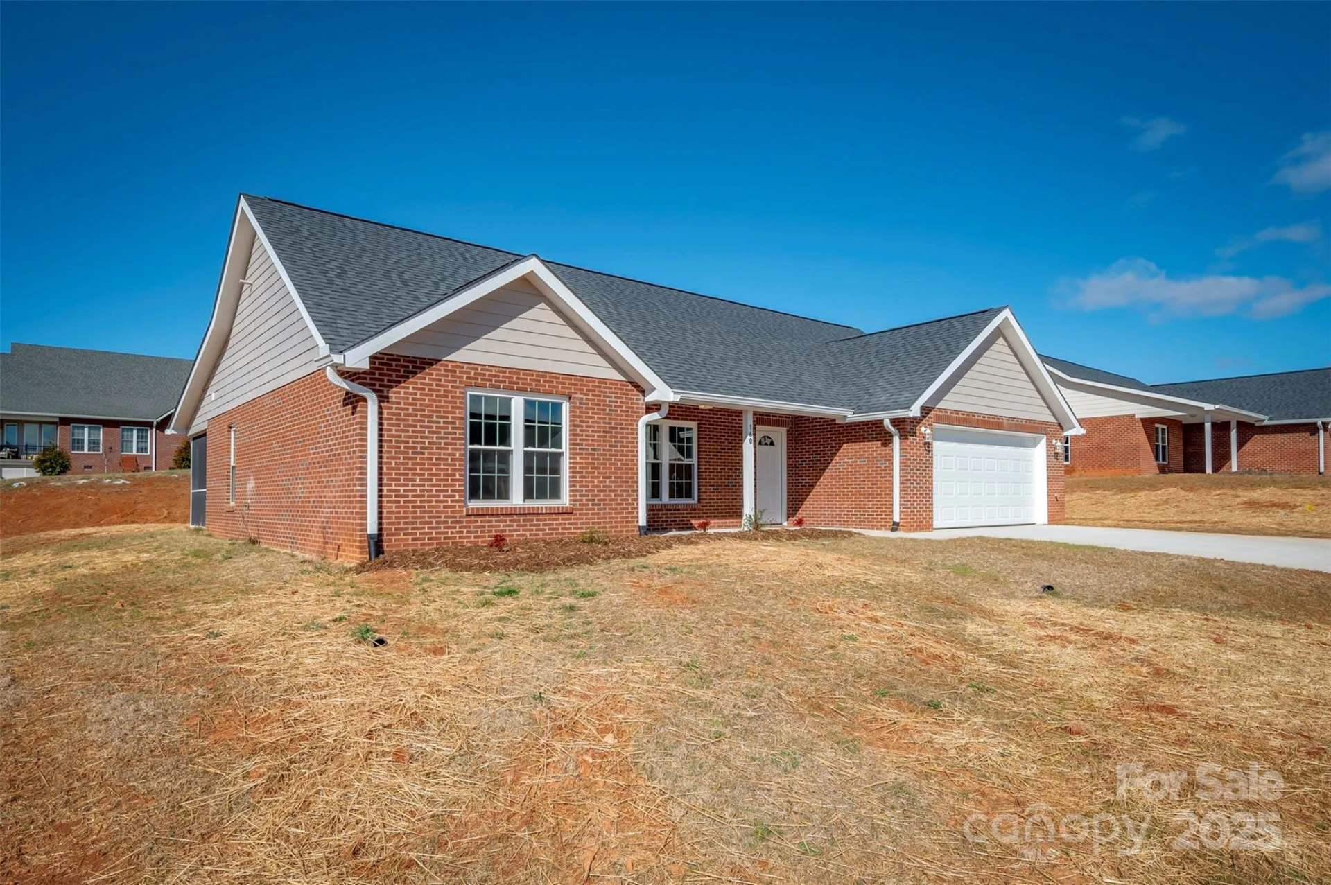 160 Central Park Circle - Photo 2