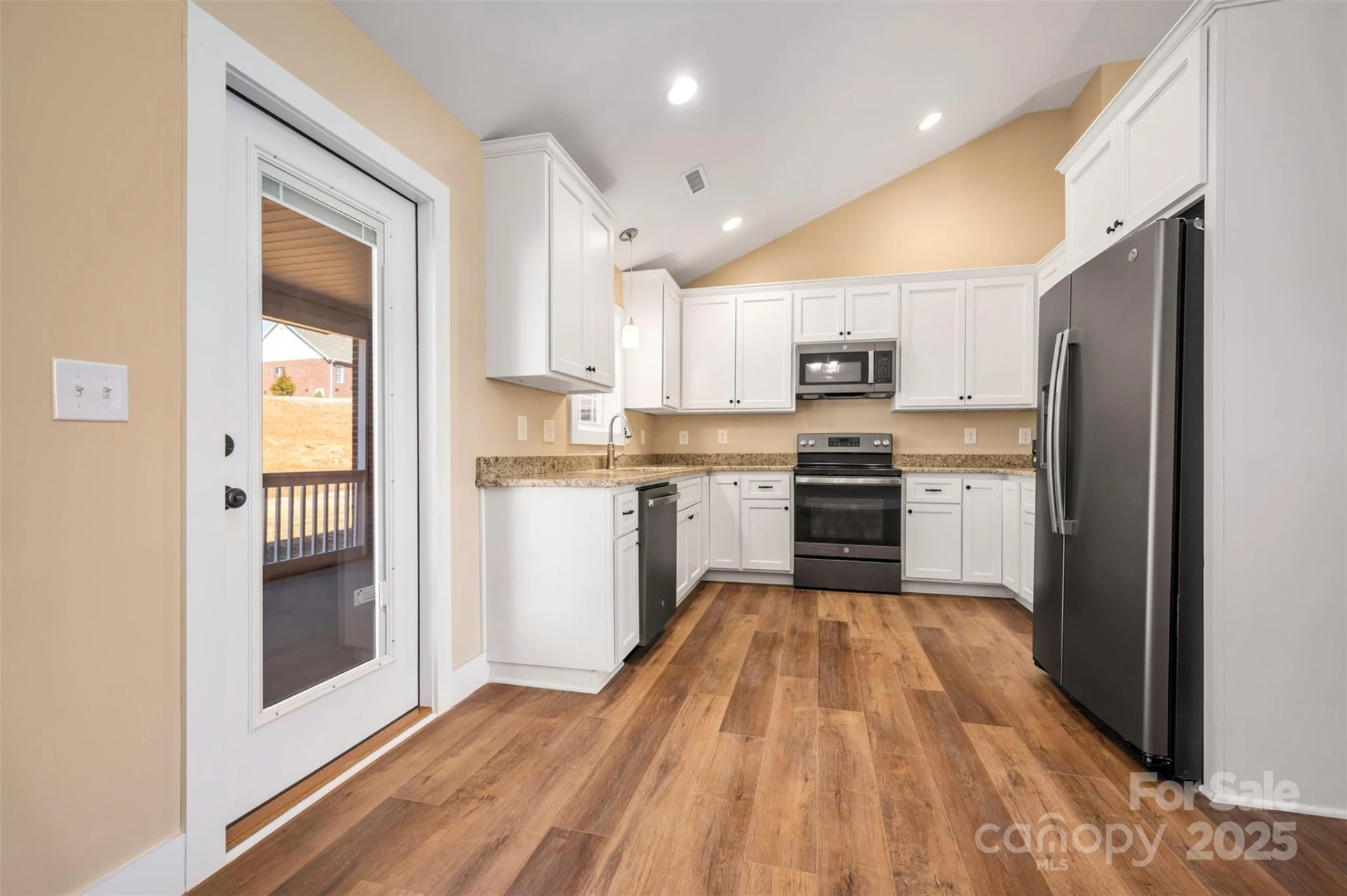 160 Central Park Circle - Photo 11