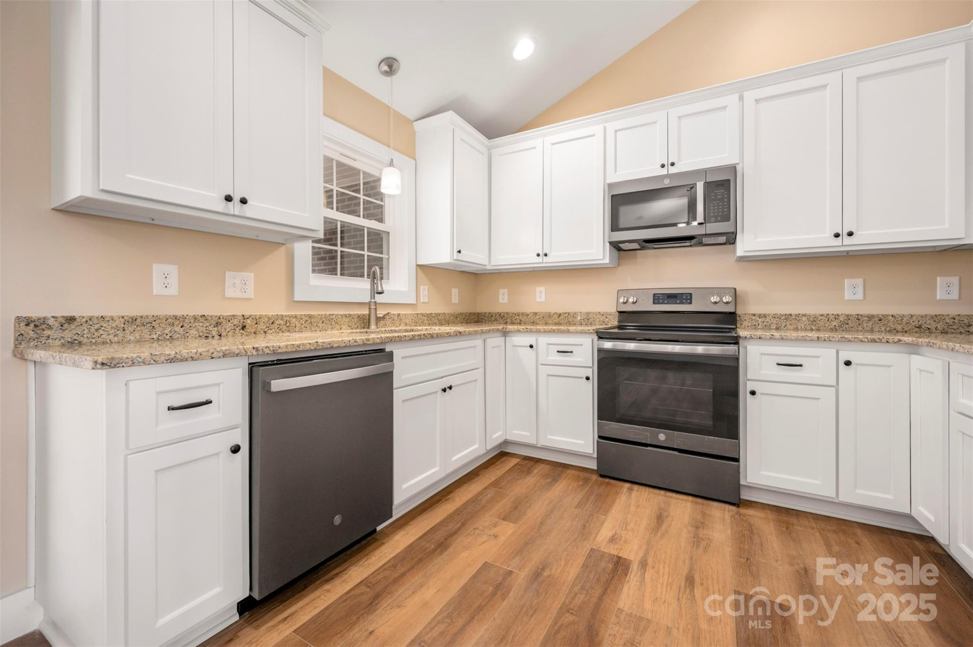 160 Central Park Circle - Photo 13