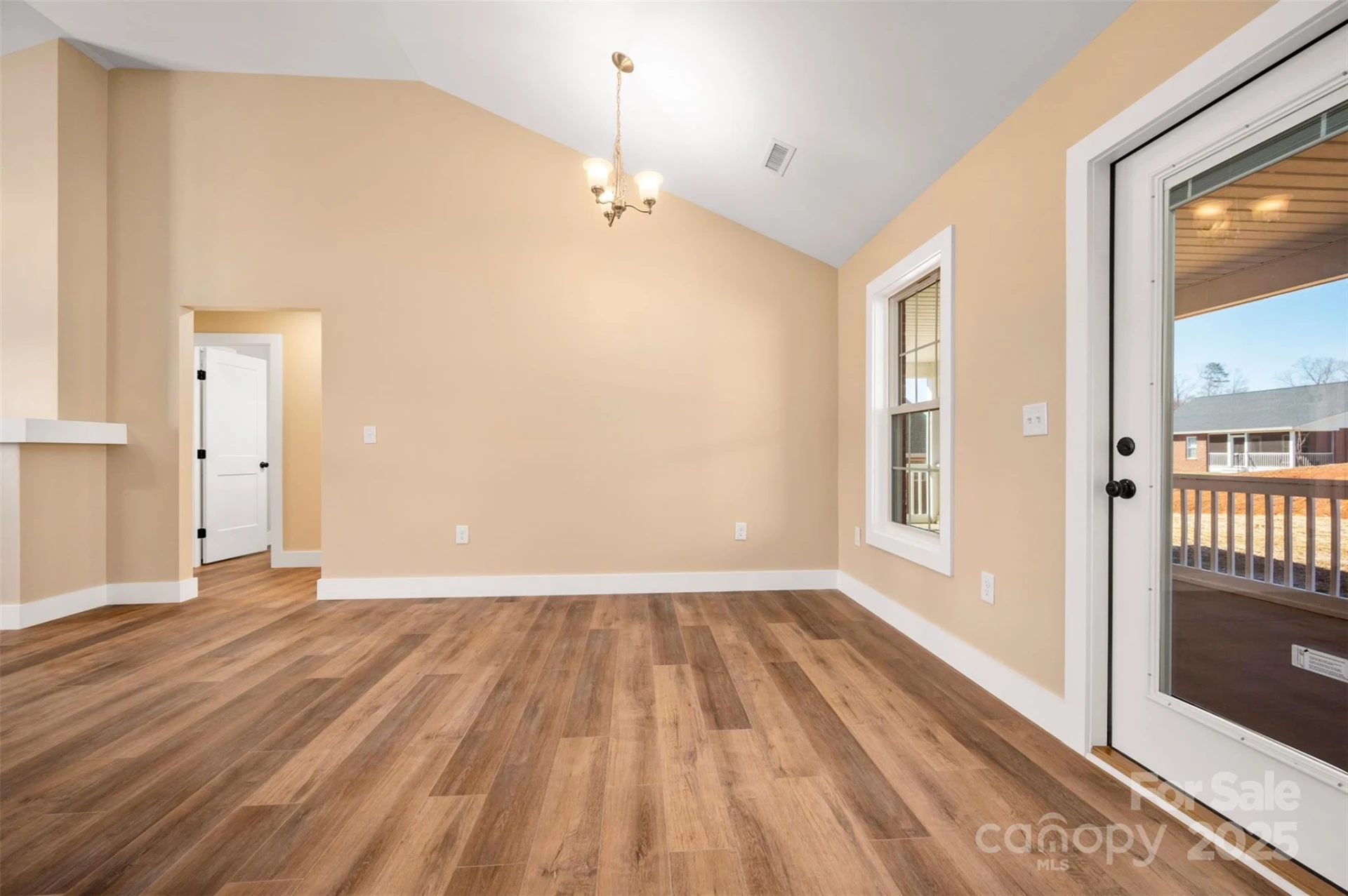 160 Central Park Circle - Photo 15