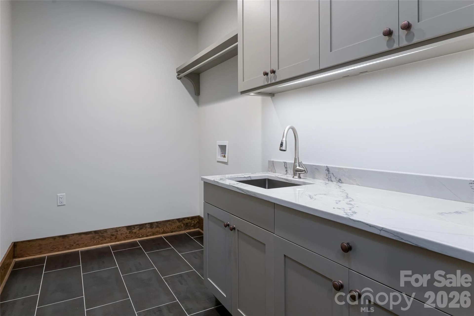 112 Louisa Street - Photo 35