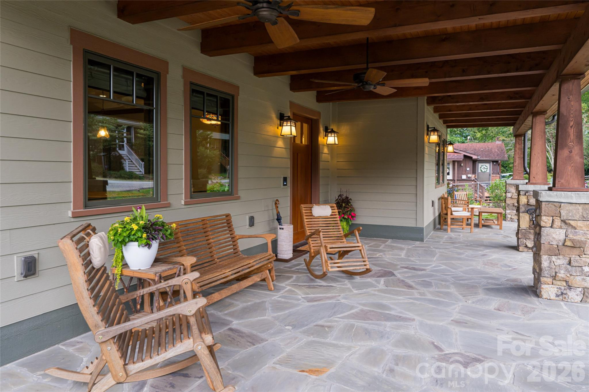 112 Louisa Street - Photo 5