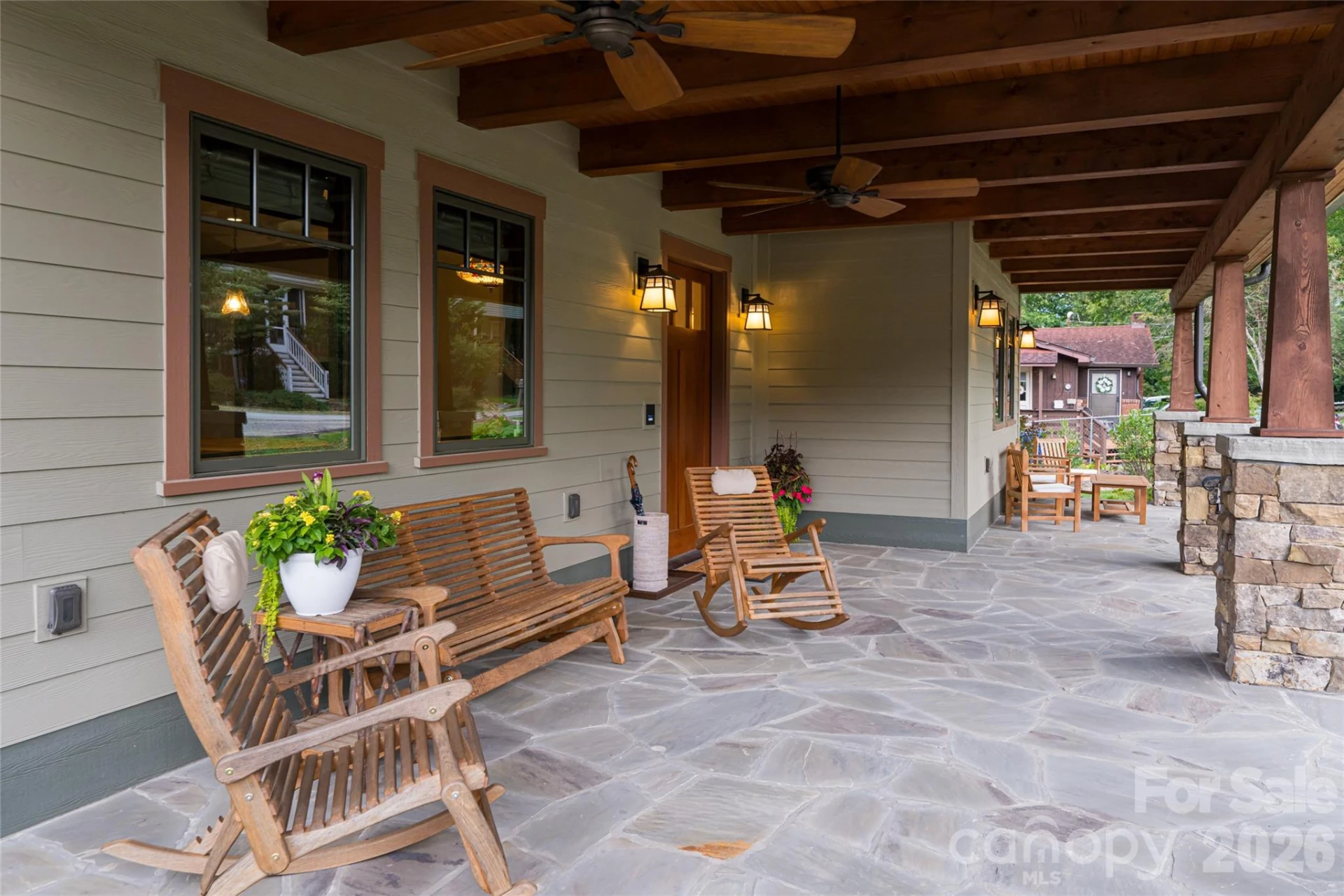 112 Louisa Street - Photo 5