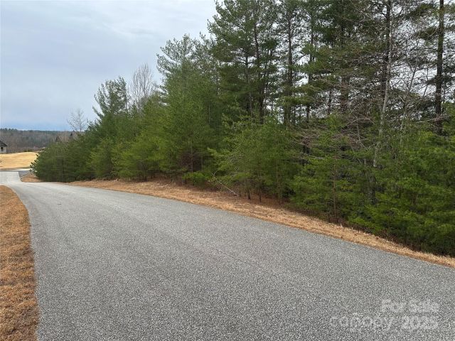 V/L Lake Crest Drive